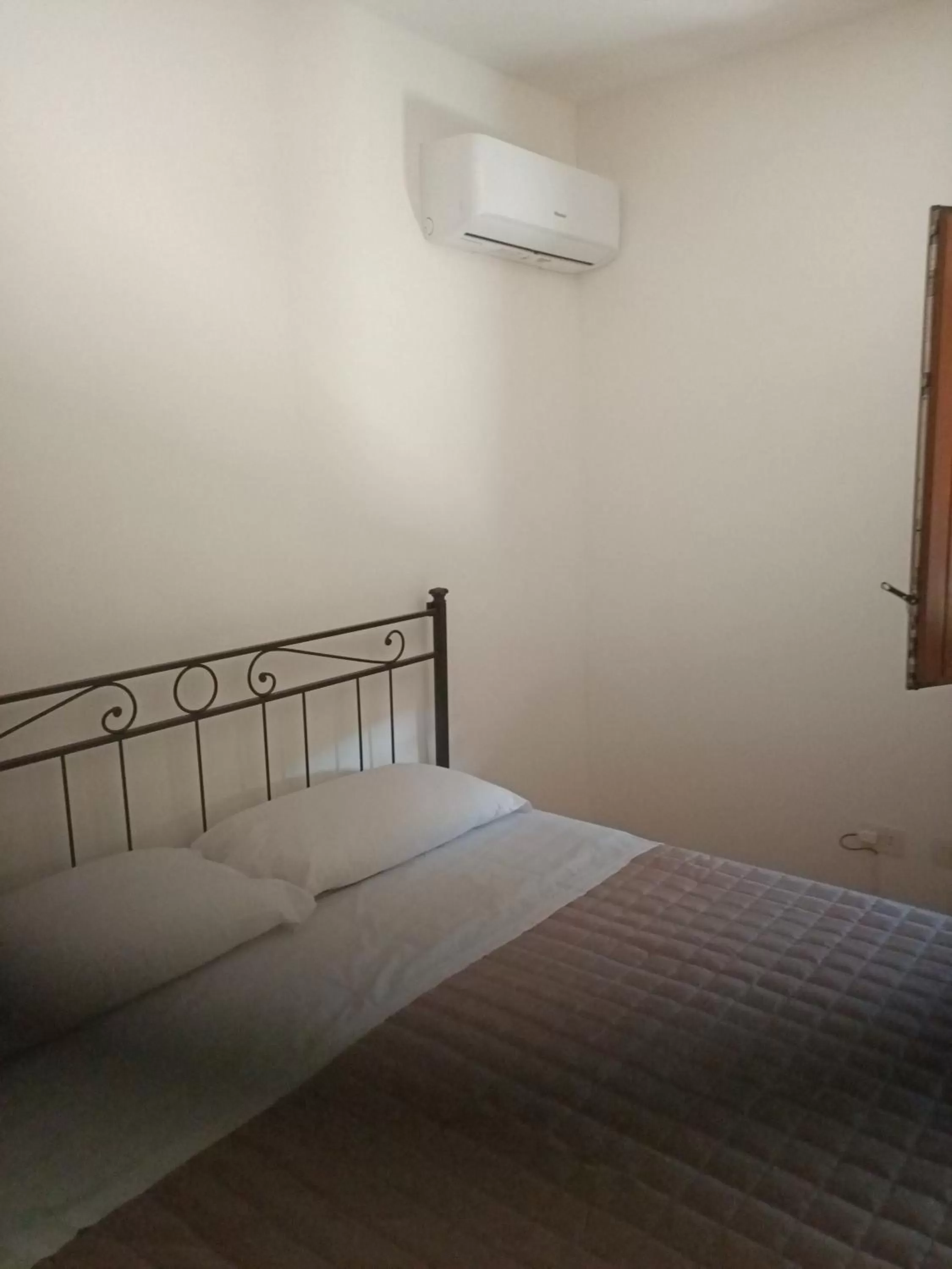 Bedroom, Bed in Appartamenti Speedy