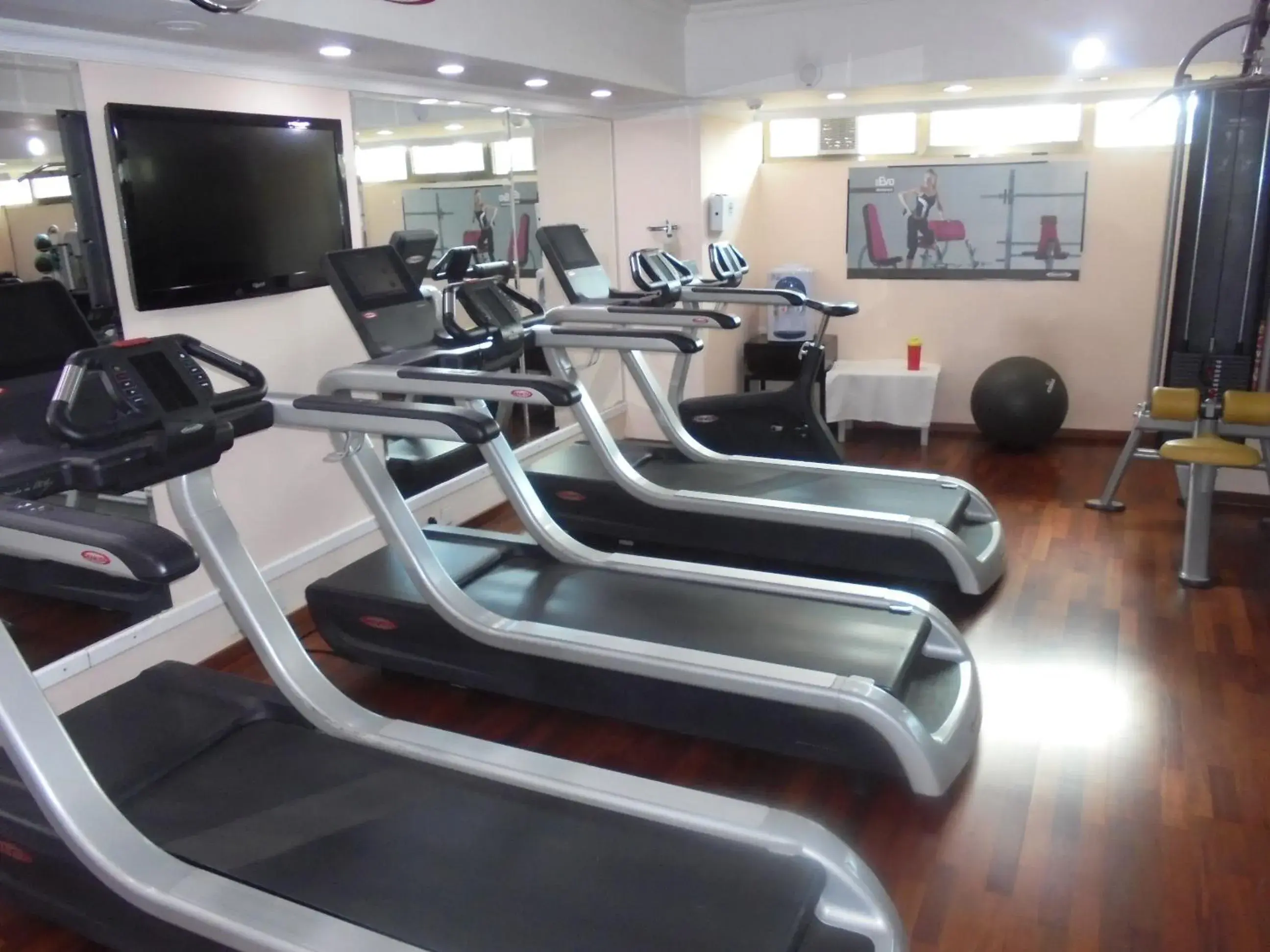 Fitness centre/facilities in Saro Maria Hotel Fitness centre/facilities in Saro Maria Hotel