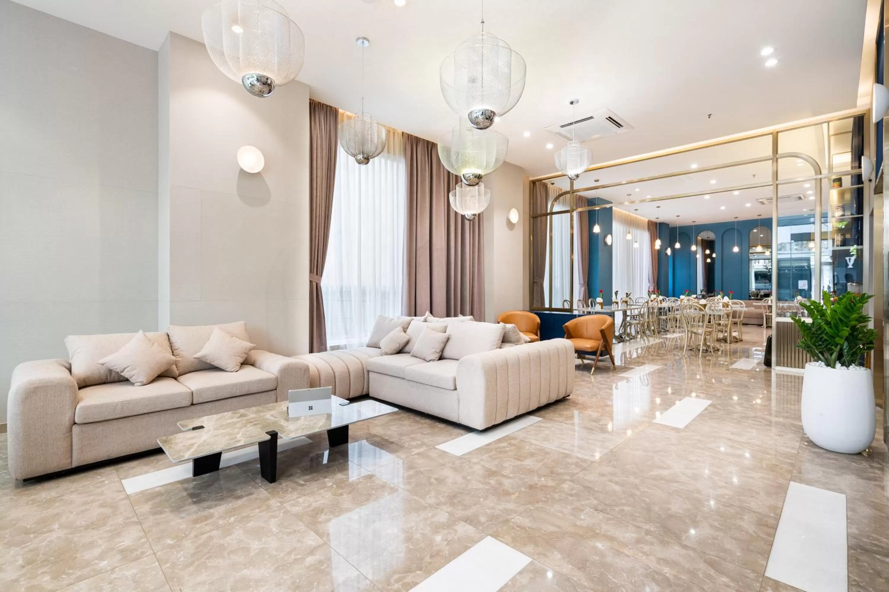 Lobby or reception in Jovia Hotel