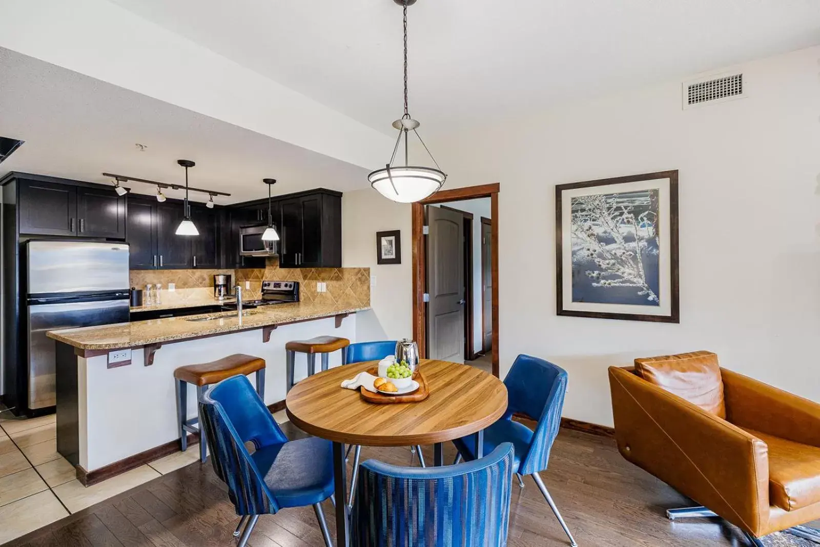 Kitchen or kitchenette, Dining Area in Stoneridge Mountain Resort