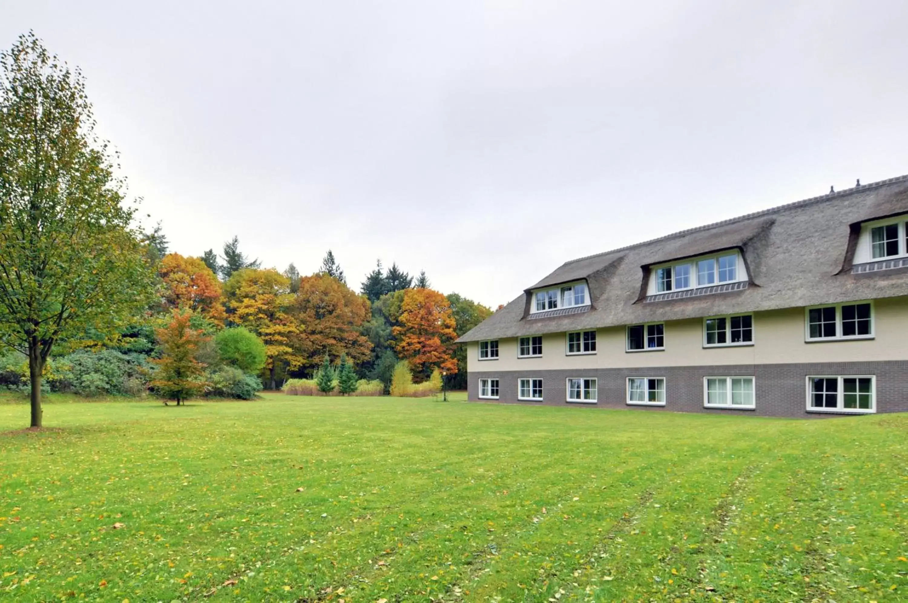 Garden, Property Building in Landhuis Hotel de Herikerberg