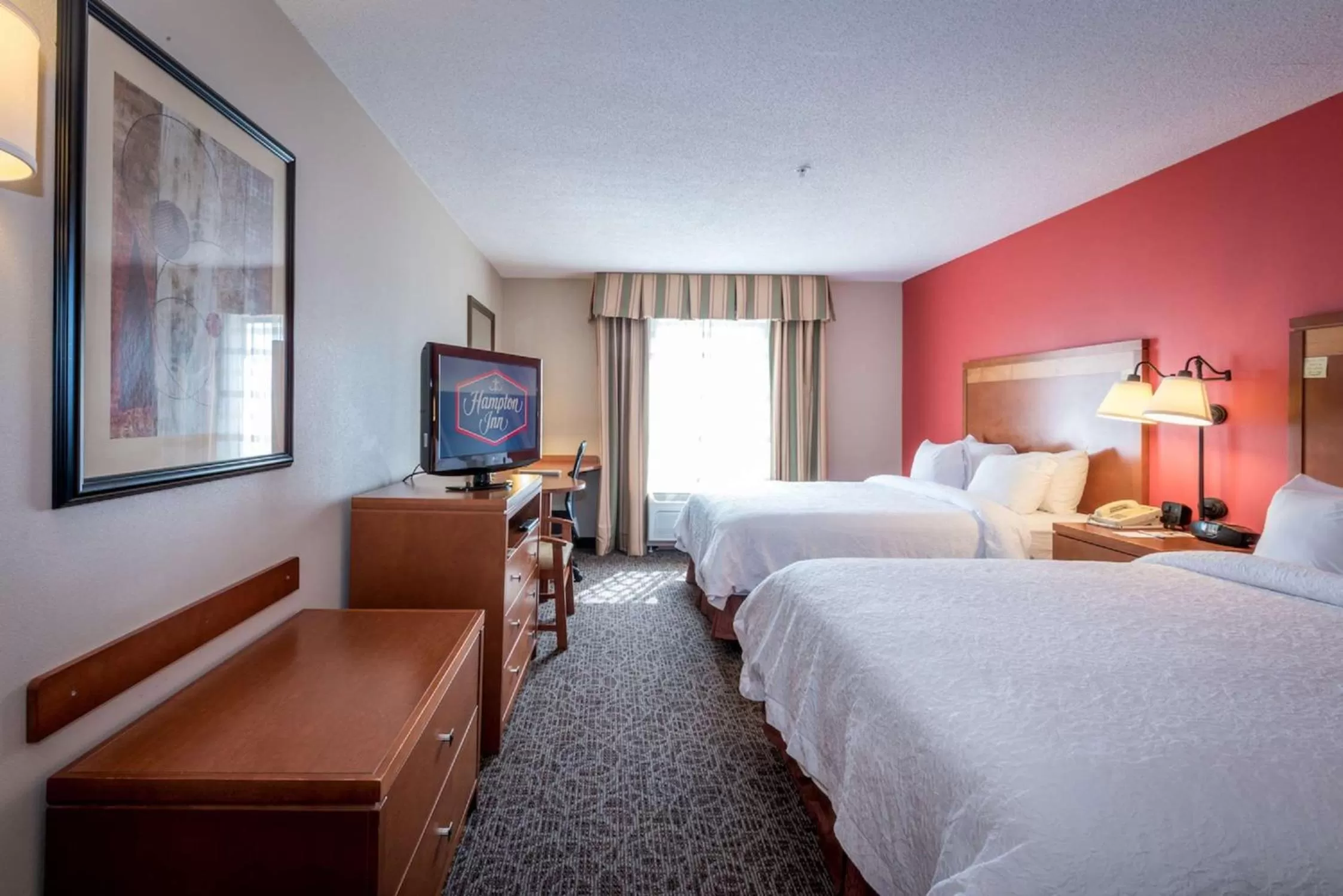 Bed in Hampton Inn Enterprise