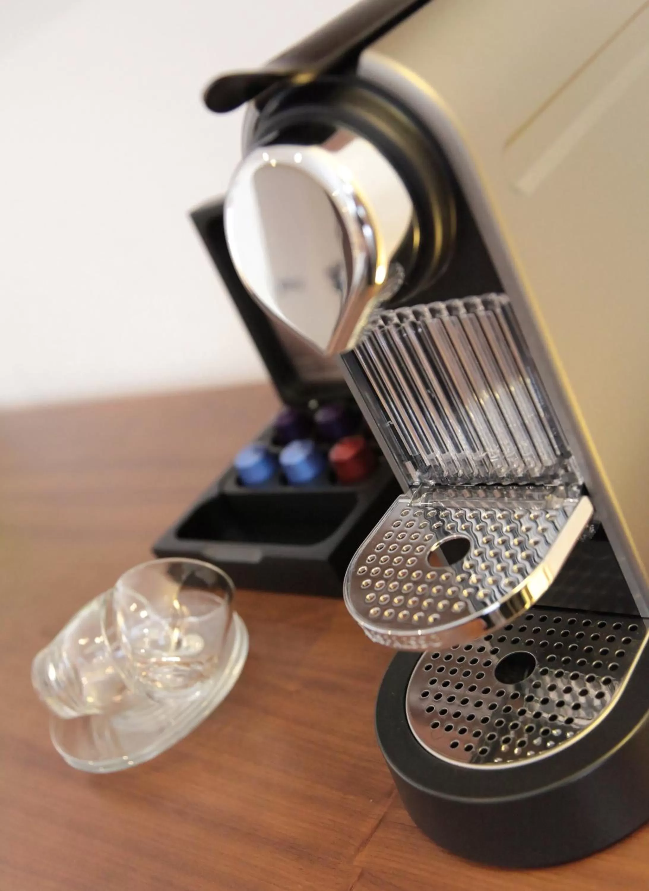 Coffee/tea facilities in The Marble Arch Hotel, by Thistle