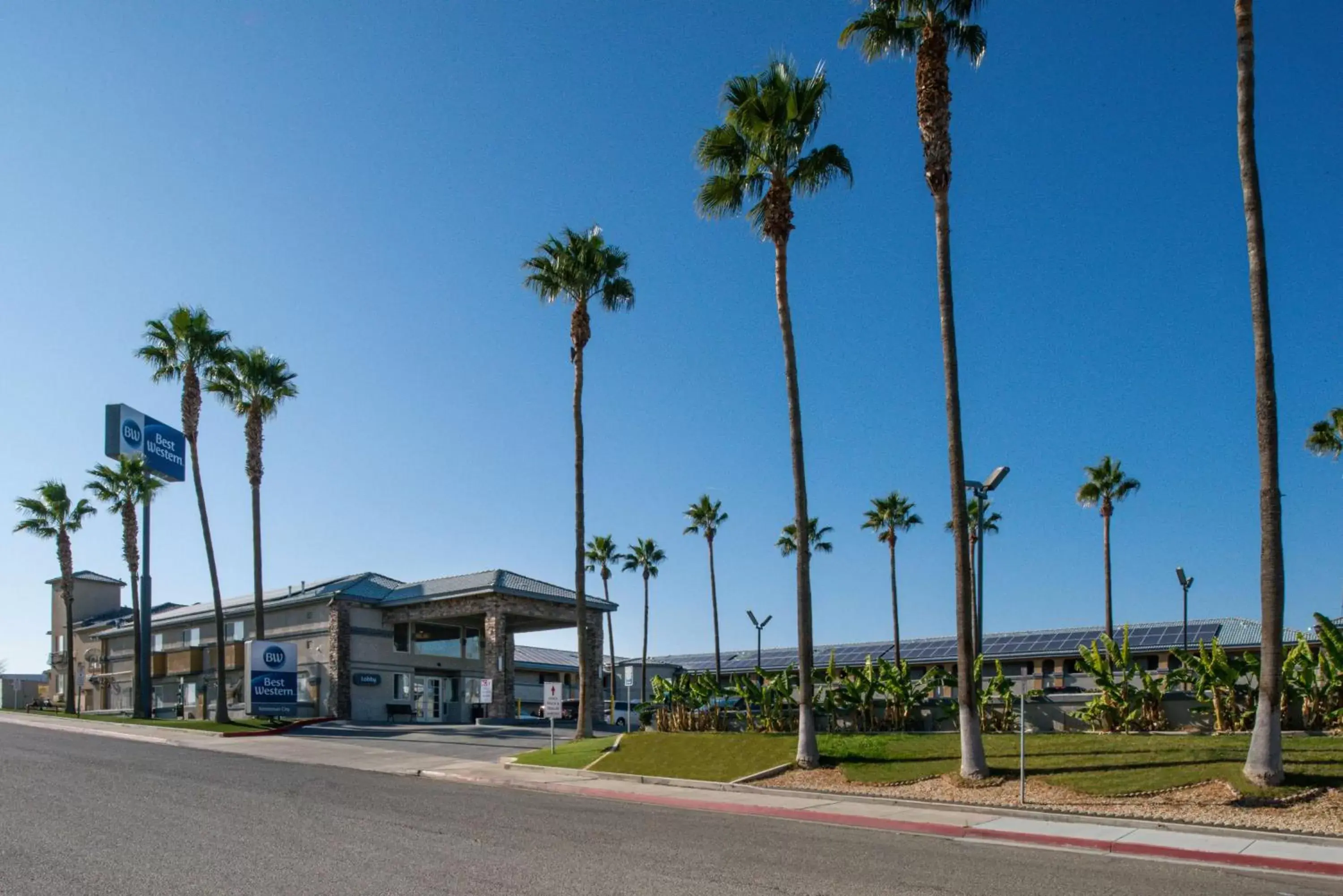 Property Building in Best Western Kettleman City Inn & Suites