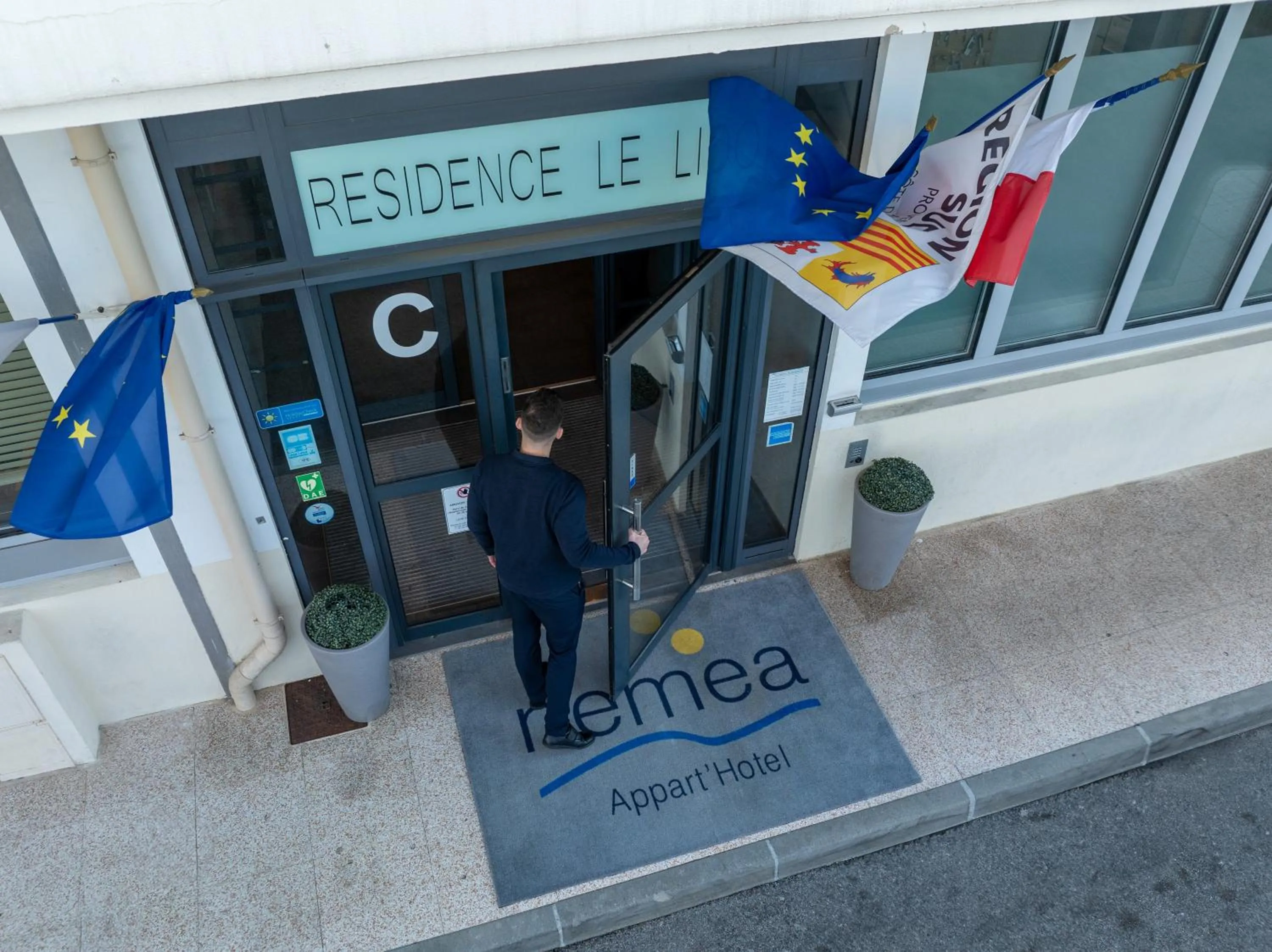 Facade/entrance in Nemea Appart Hotel Le Lido Cagnes sur Mer