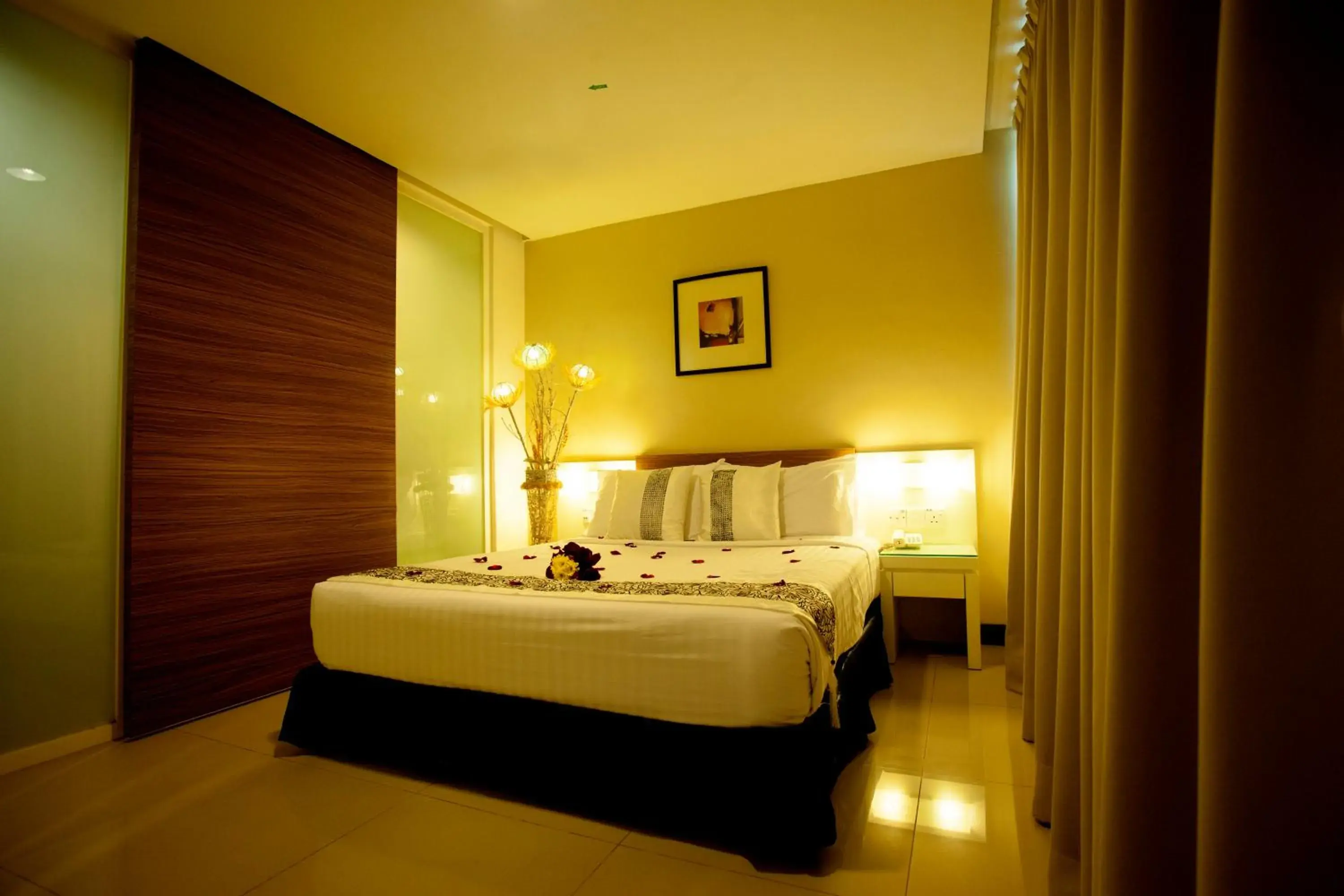 Photo of the whole room, Bed in Mangga Boutique Hotel