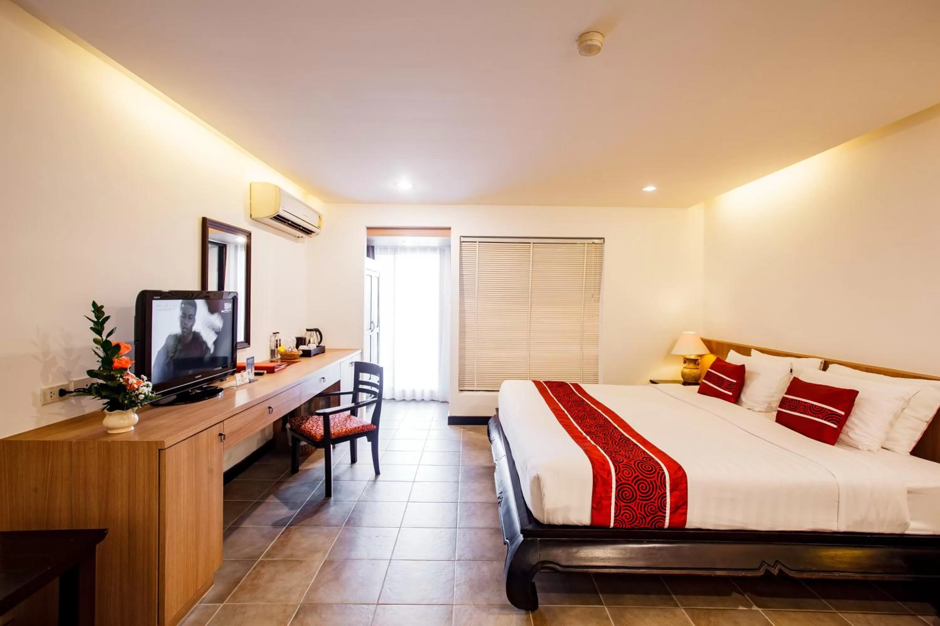 Bedroom, Bed in Raming Lodge Hotel