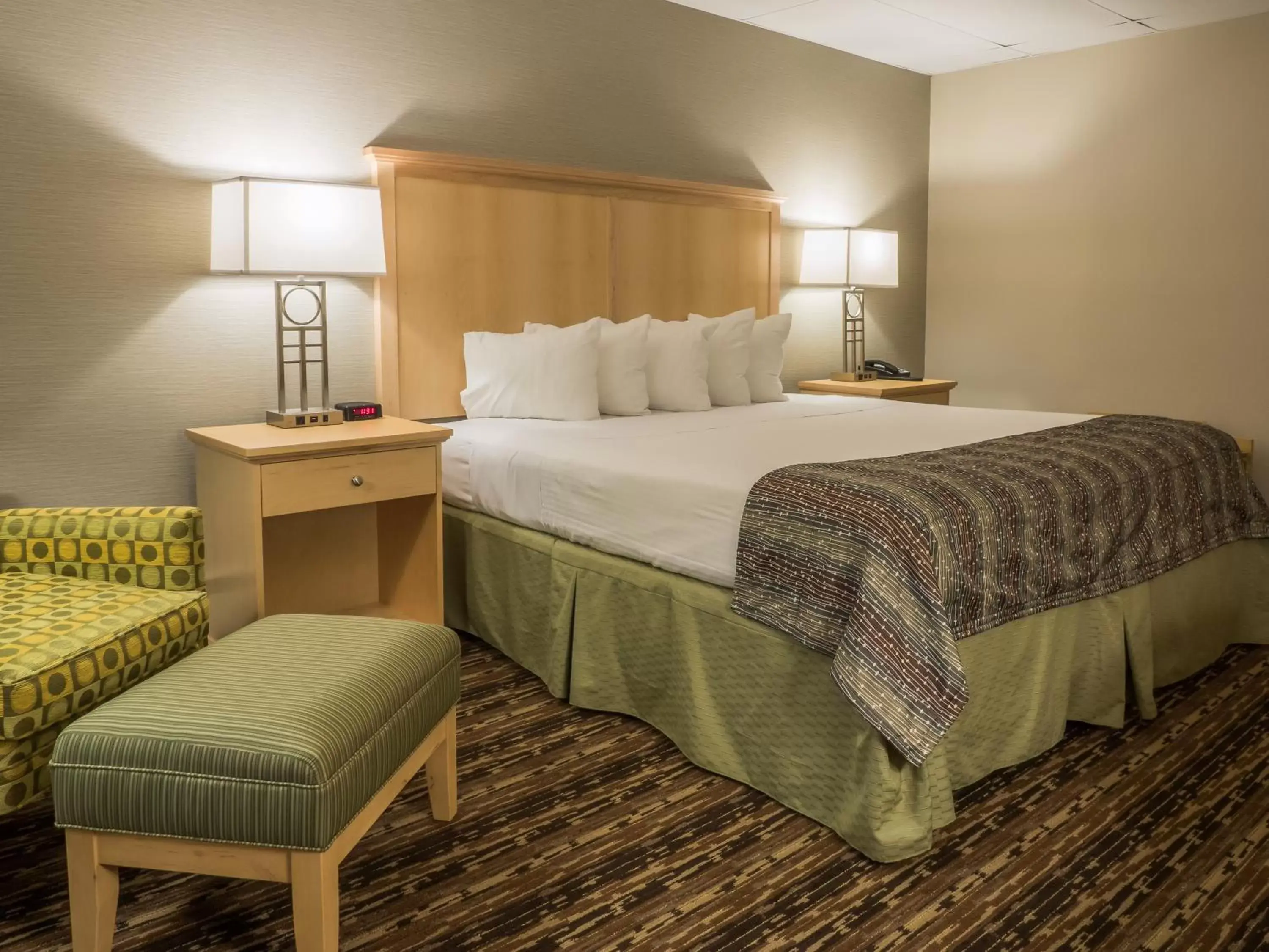 Photo of the whole room, Bed in Bar Harbor Villager Motel - Downtown