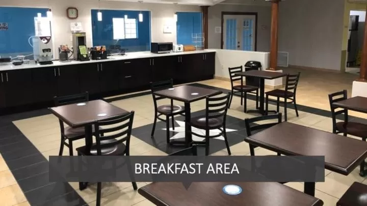 Restaurant/Places to Eat in Crystal Suites