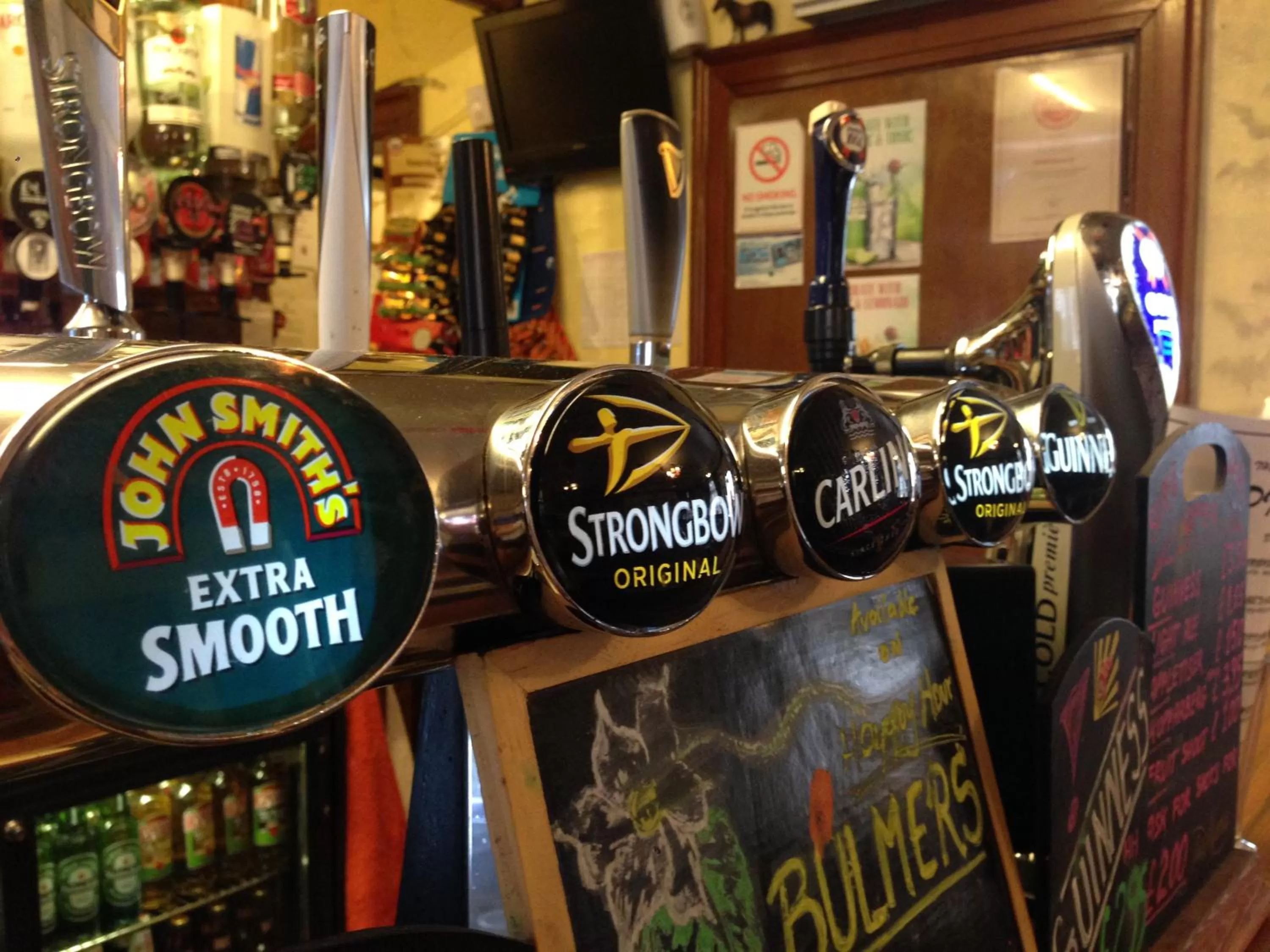 Alcoholic drinks in Hour Glass Hotel