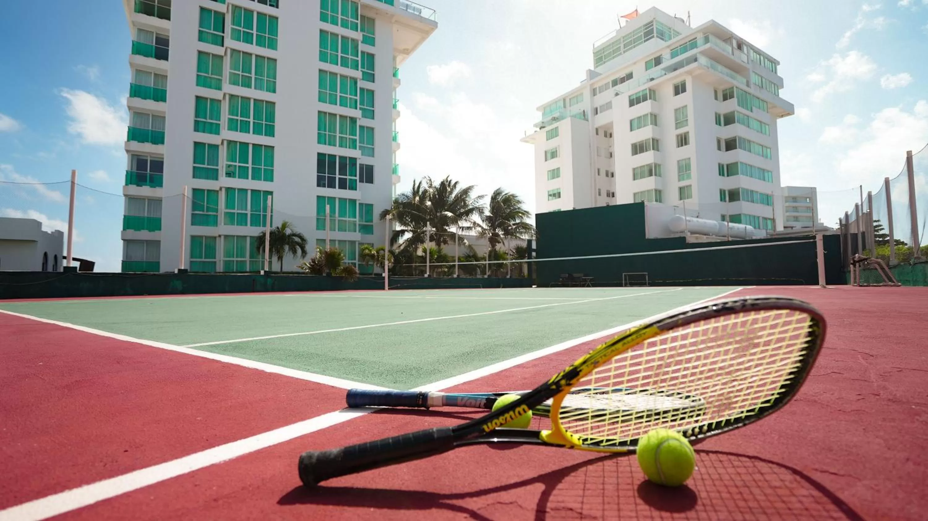 Tennis court in Oleo Cancun Playa All Inclusive Resort