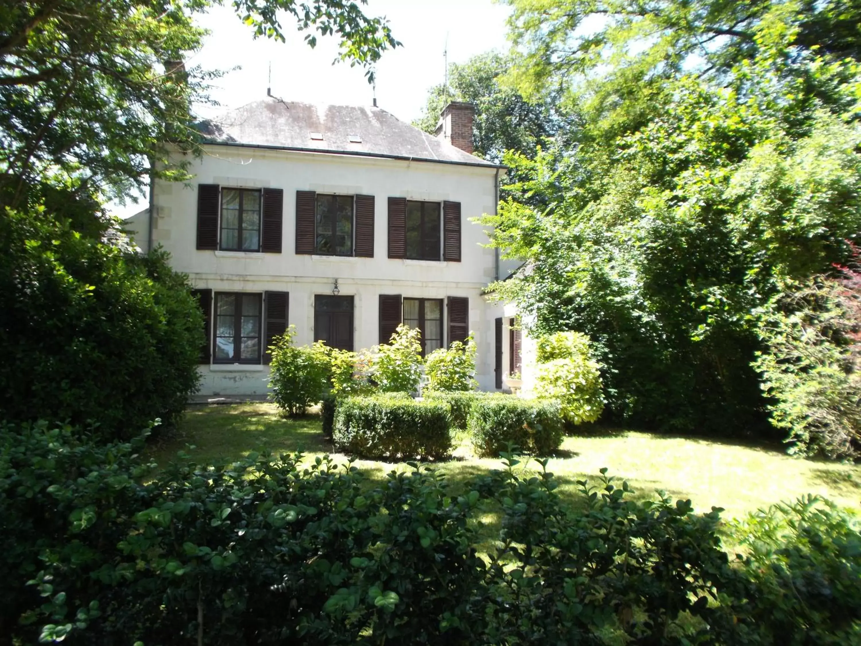 Spring, Property Building in VILLA ESPERANZA Suite de 2 à 4 personnes proche Zoo de Beauval et châteaux de La Loire