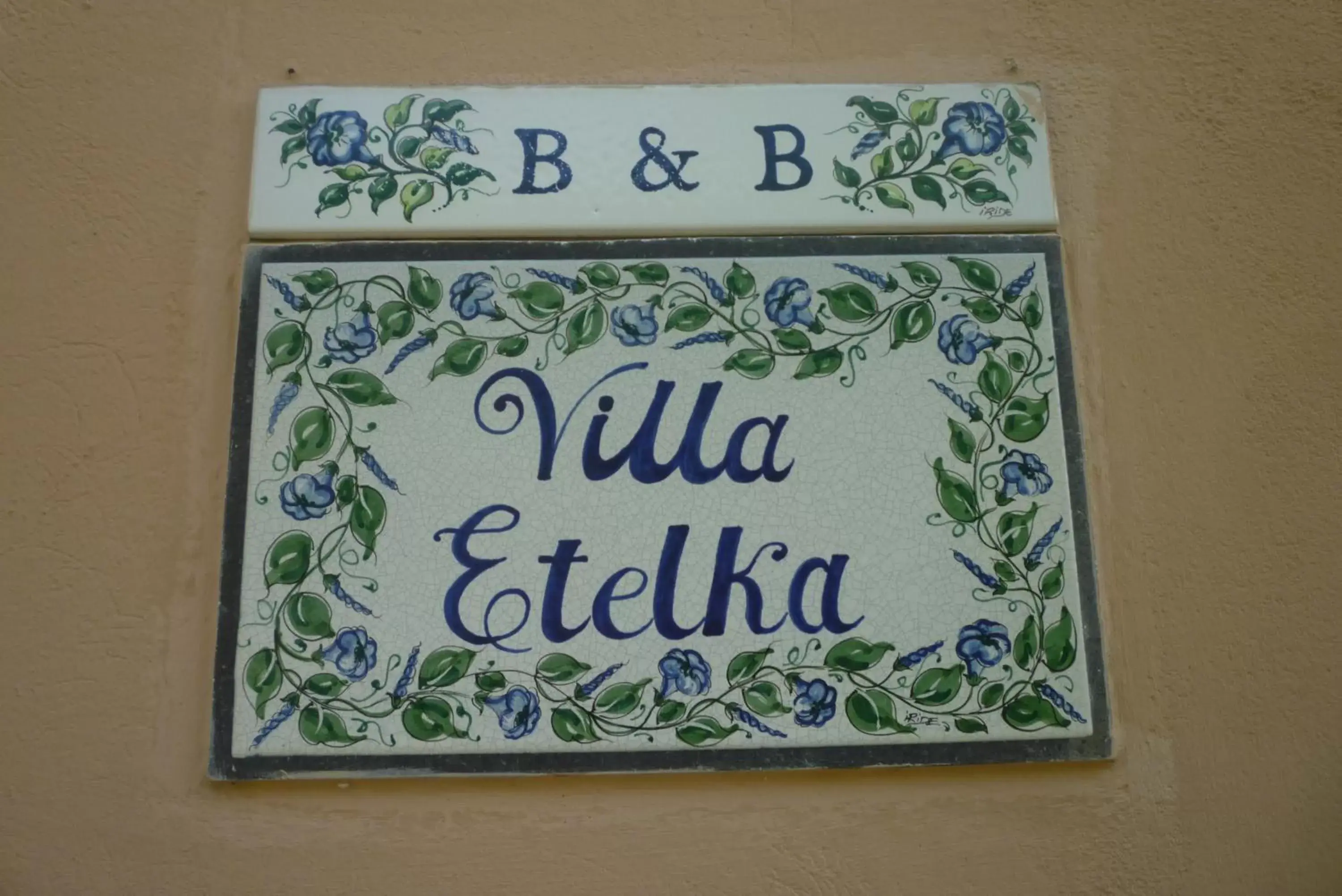 Facade/entrance in B&B Villa Etelka