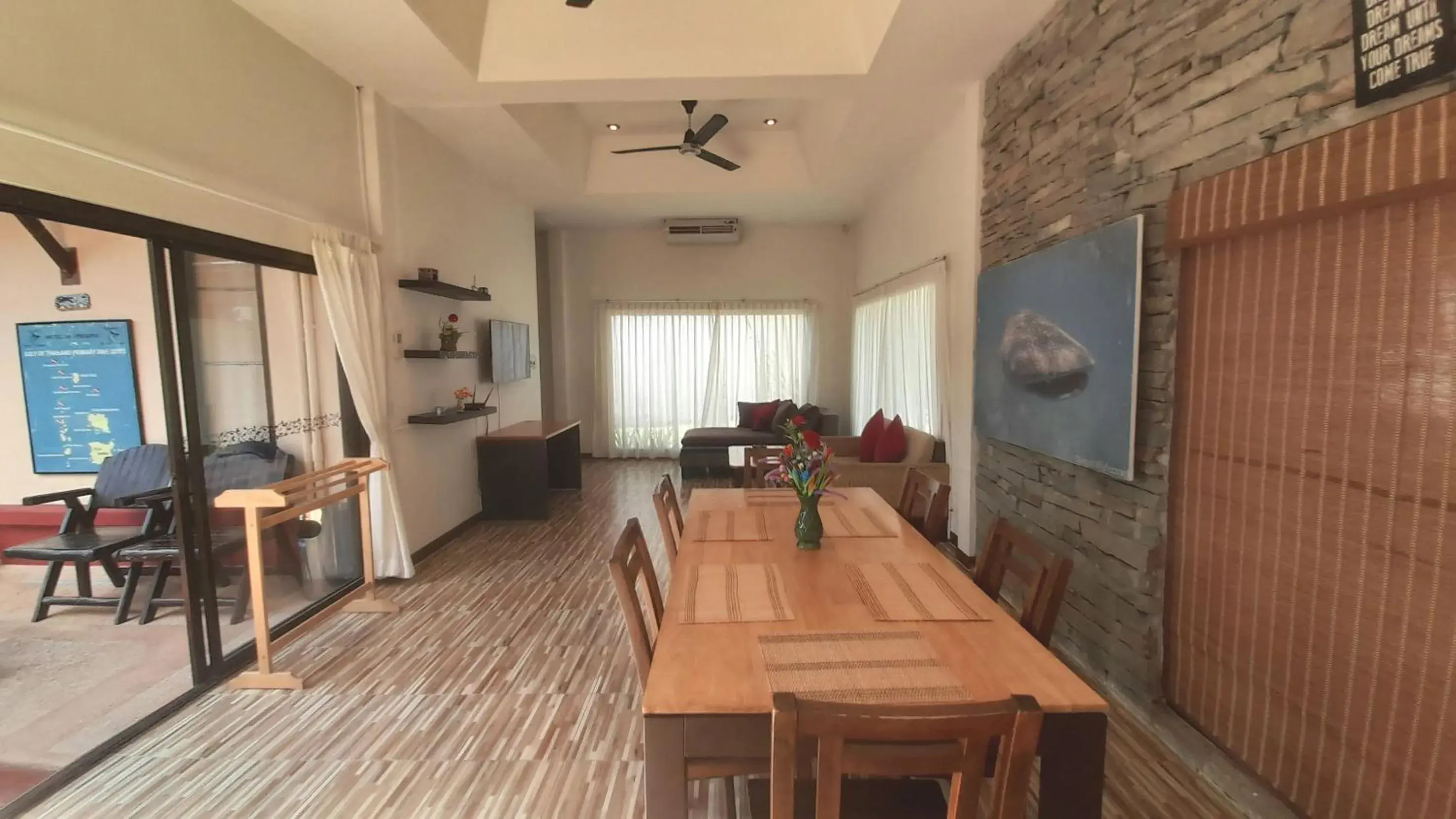 Living room, Dining Area in Samui Diving Resort