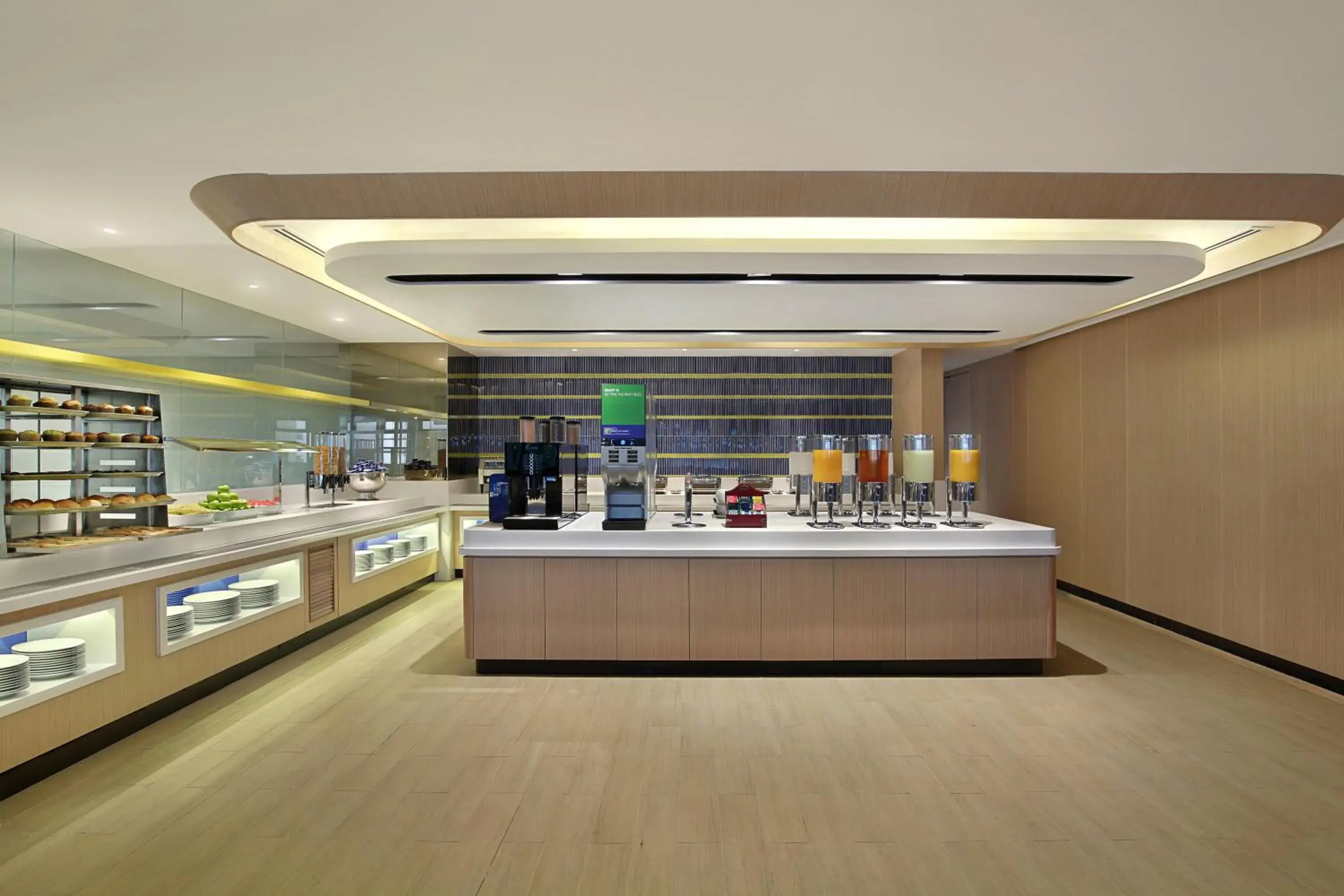 Restaurant/places to eat in Holiday Inn Express Kuala Lumpur City Centre by IHG Restaurant/places to eat in Holiday Inn Express Kuala Lumpur City Centre by IHG