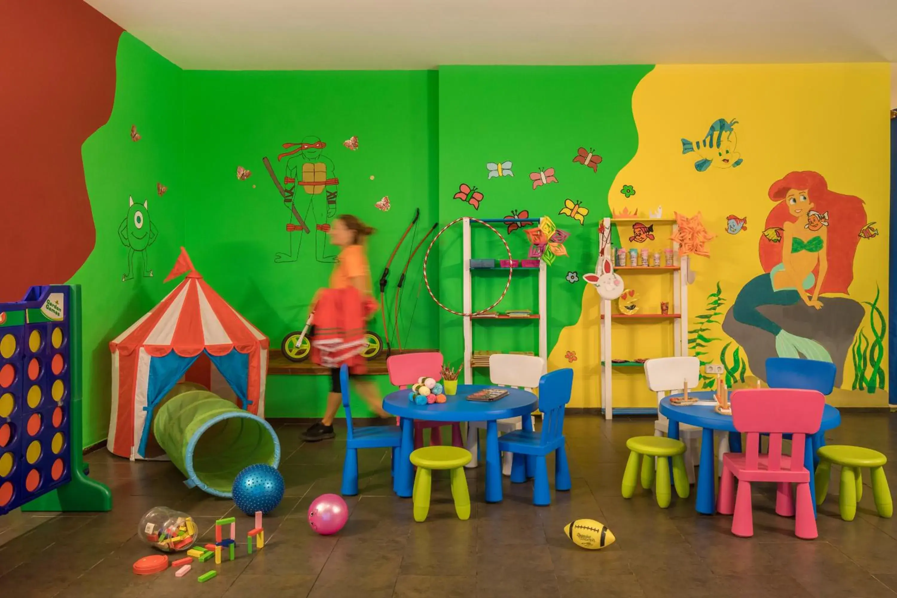 Children play ground, Kid's Club in htop Caleta Palace