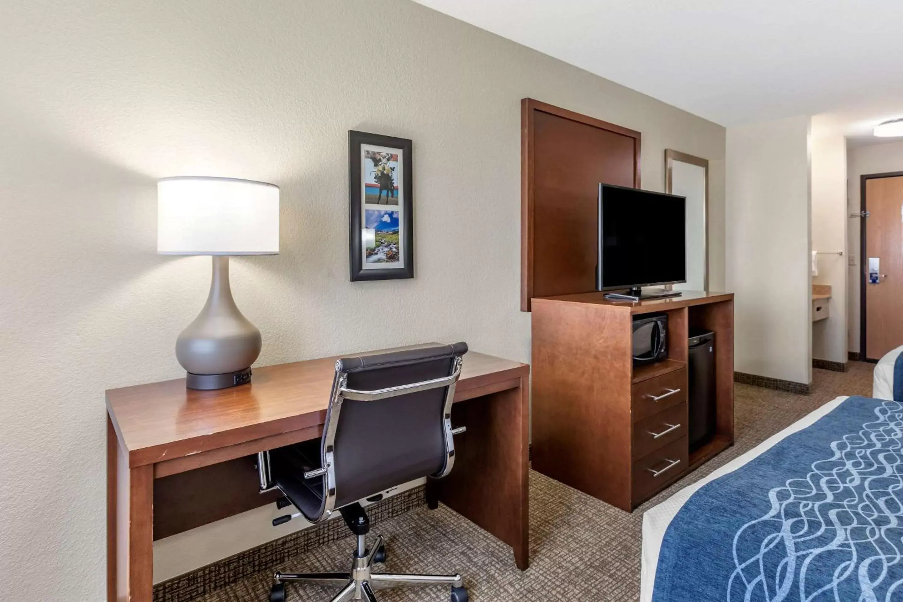 Photo of the whole room, TV/Entertainment Center in Comfort Inn & Suites Greeley