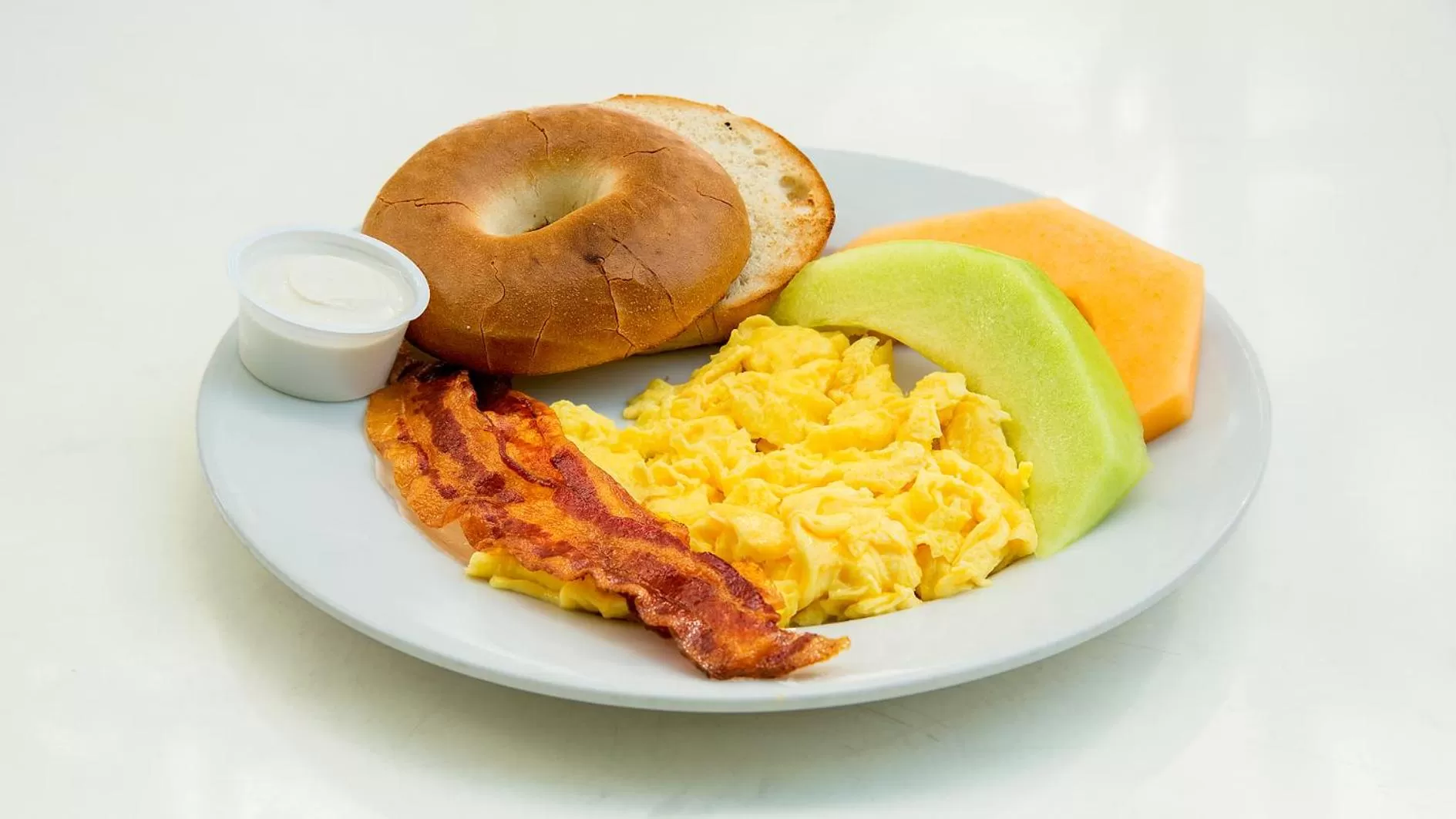 Breakfast in Penguin Hotel