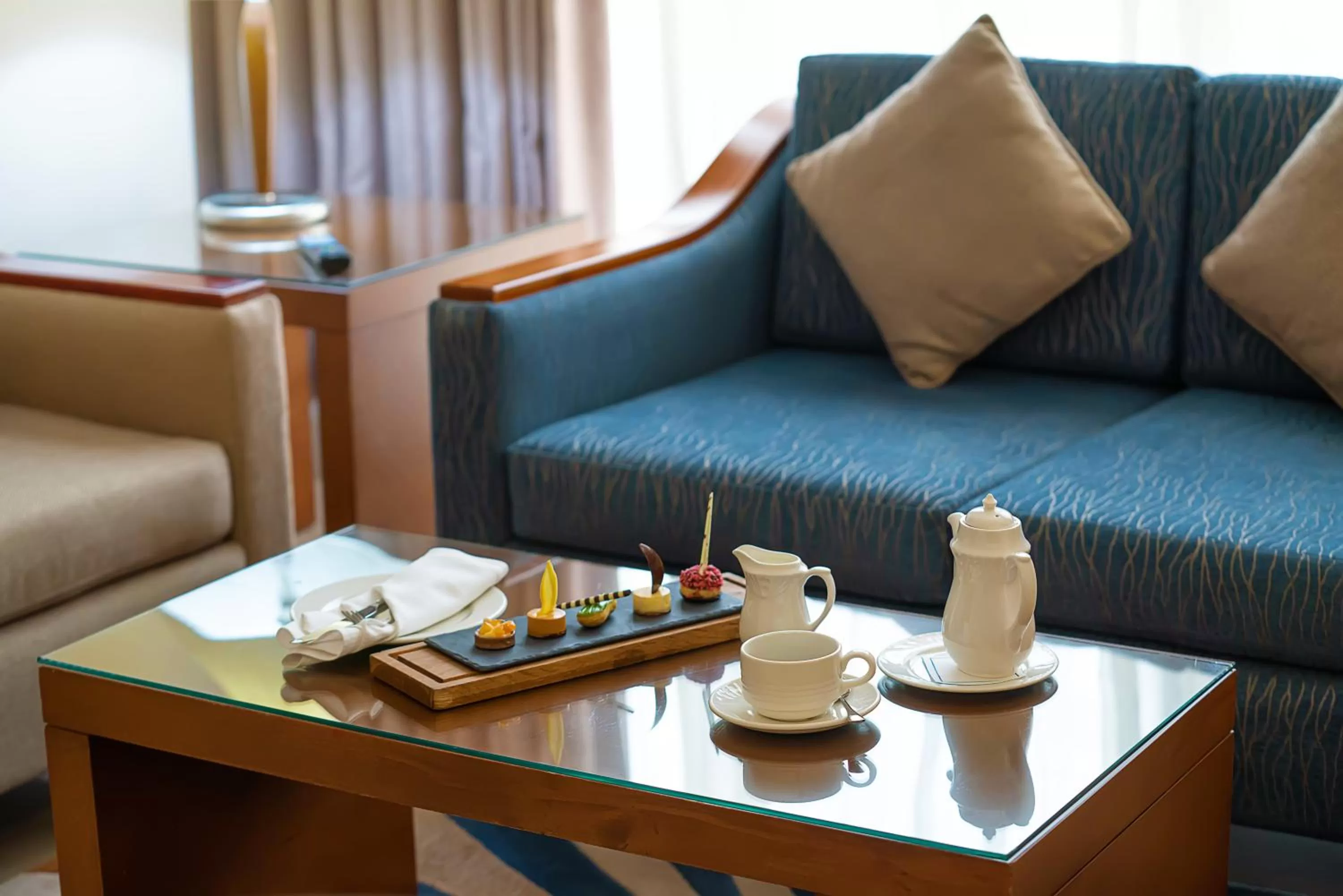 Living room in Al Rawda Arjaan by Rotana, Abu Dhabi