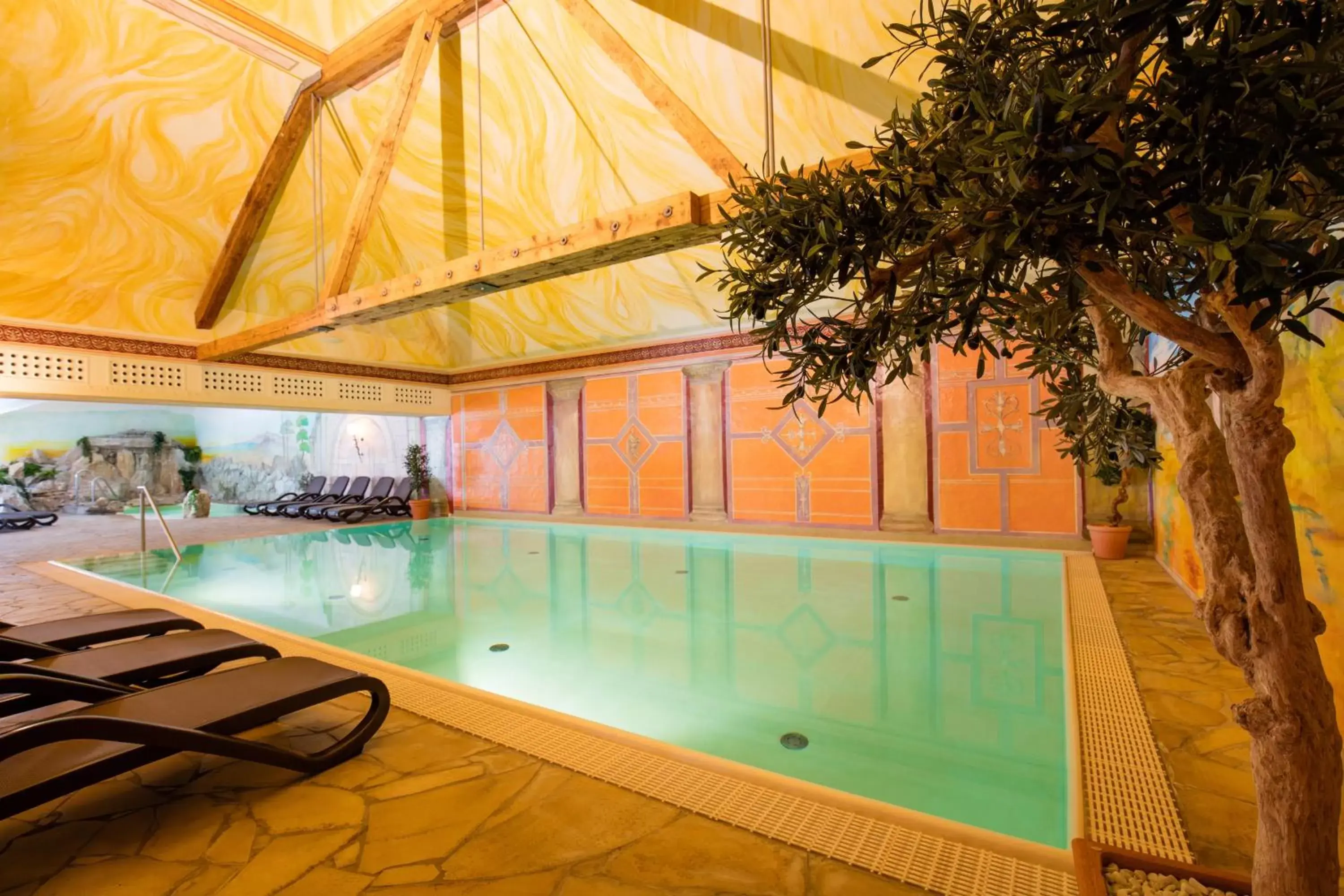 Hot Tub, Swimming Pool in Hotel Reiterhof