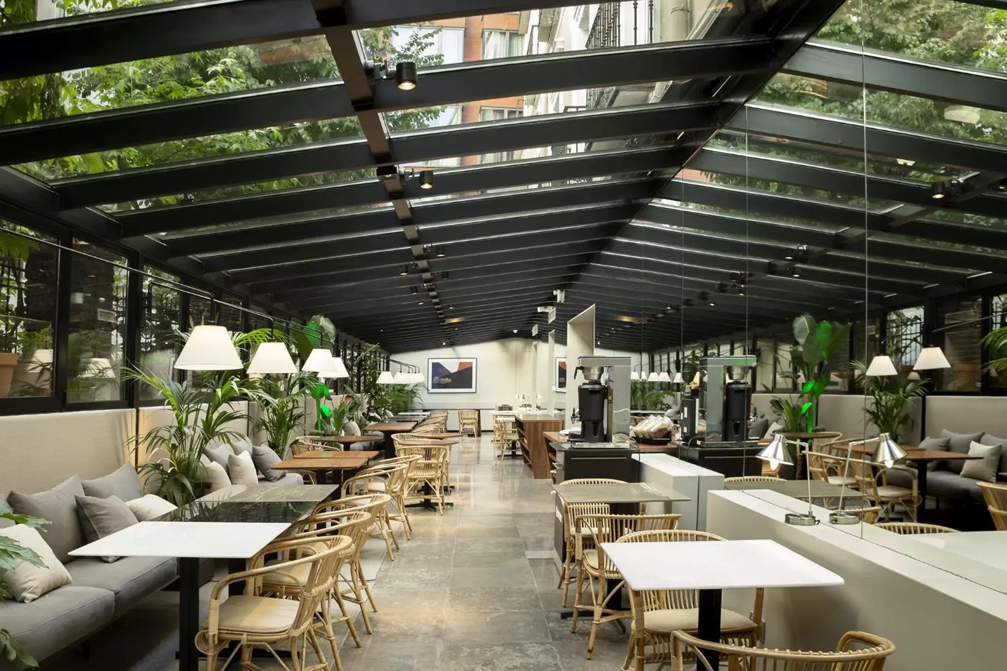 Restaurant/places to eat in ICON Embassy Restaurant/places to eat in ICON Embassy