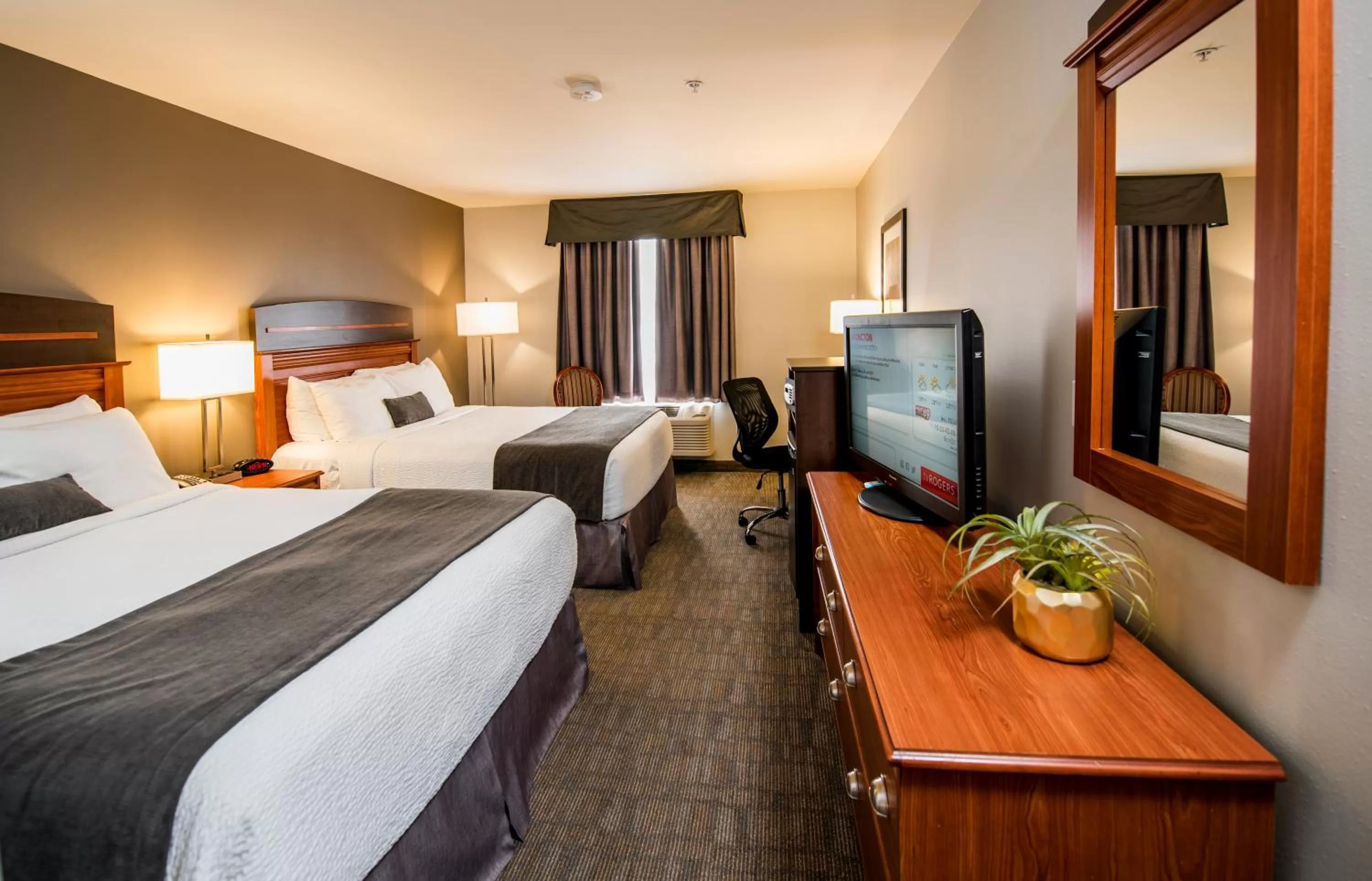 Photo of the whole room, Bed in Best Western Plus Moncton