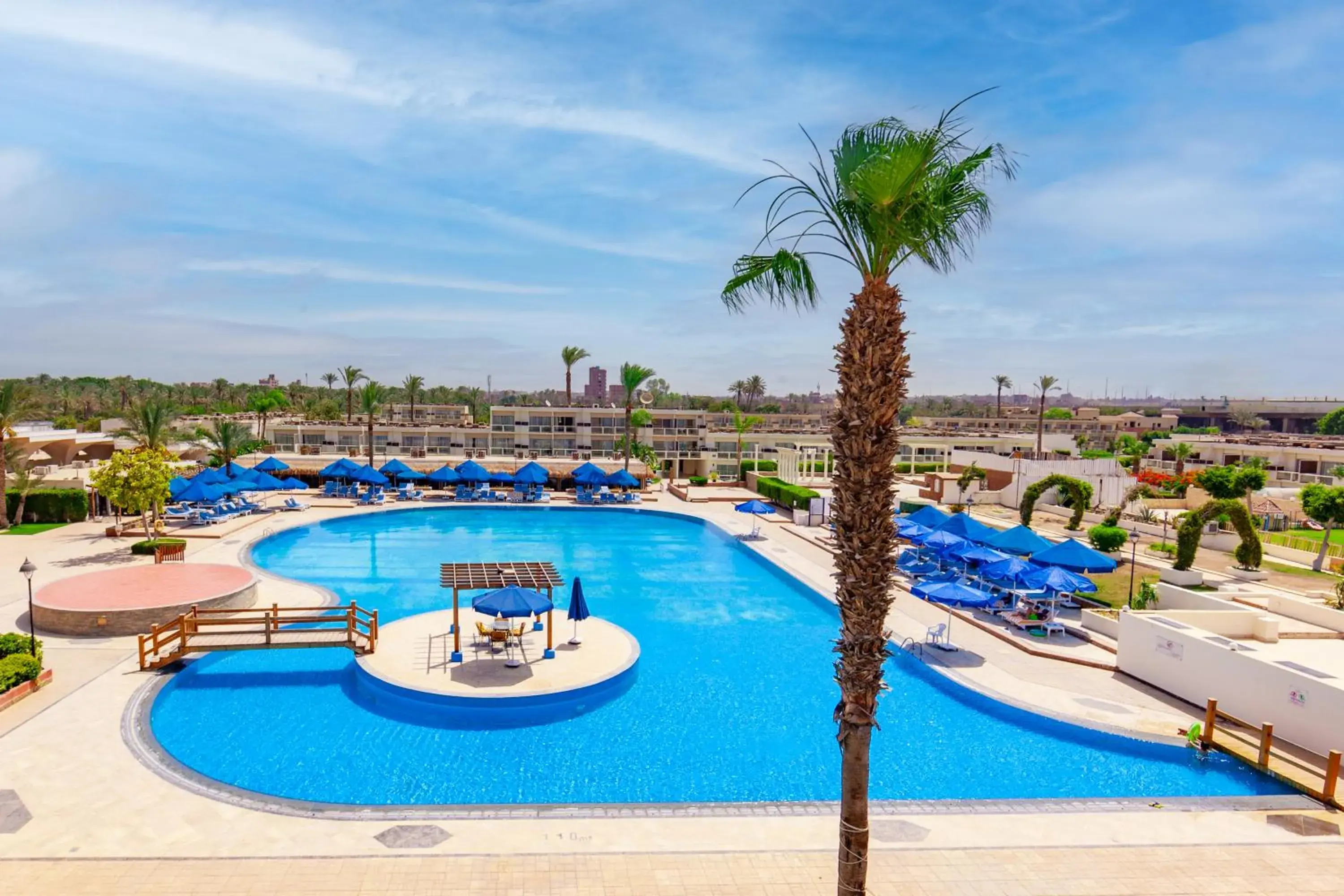 Swimming pool, Pool View in Pyramids Park Resort Cairo