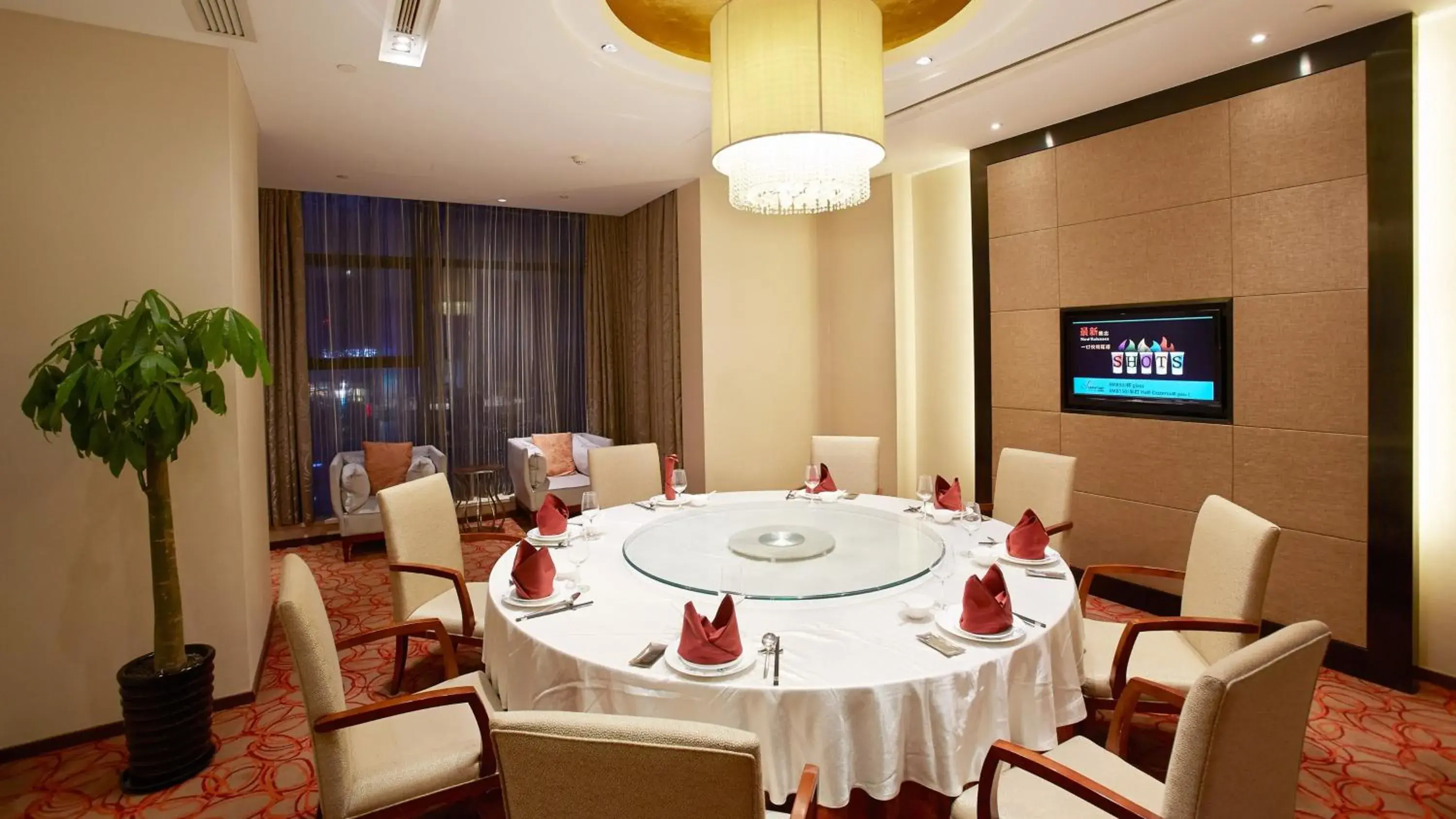 Restaurant/Places to Eat in Holiday Inn Taicang City Centre, an IHG Hotel