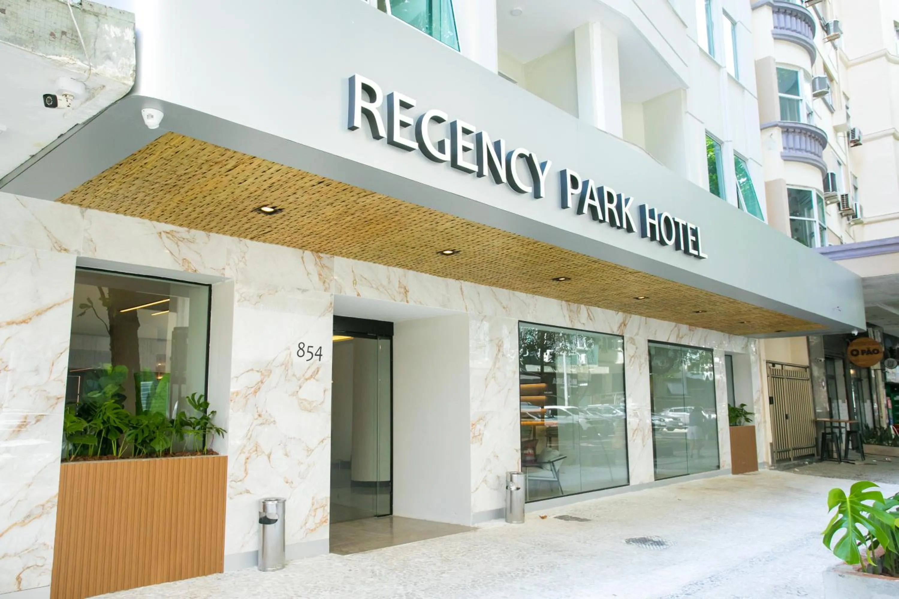 Facade/entrance in Regency Park Hotel