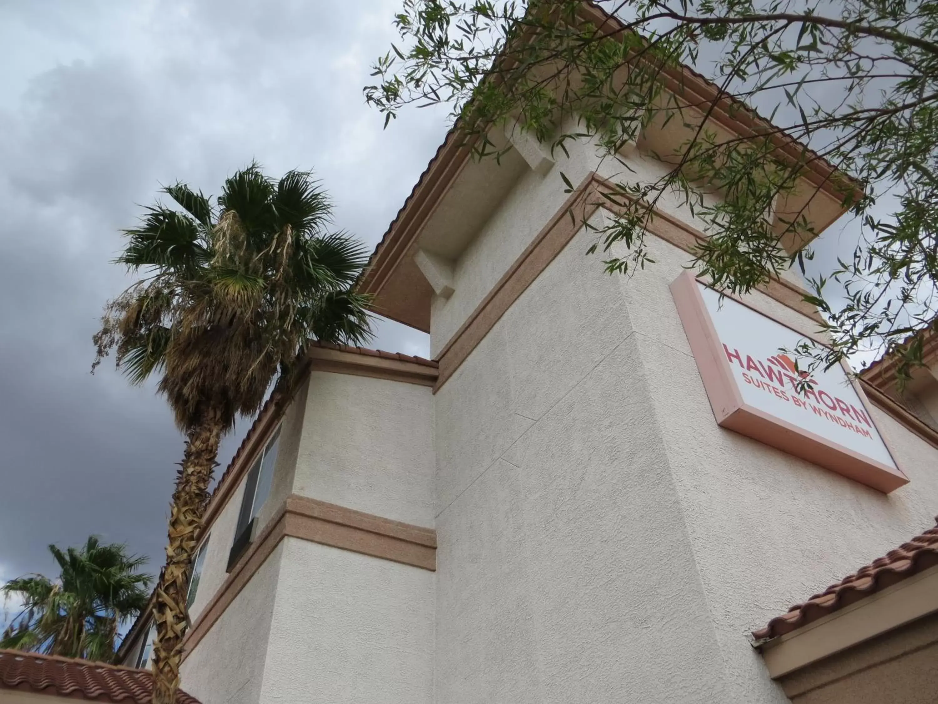 Facade/entrance in Hawthorn Suites Las Vegas Facade/entrance in Hawthorn Suites Las Vegas