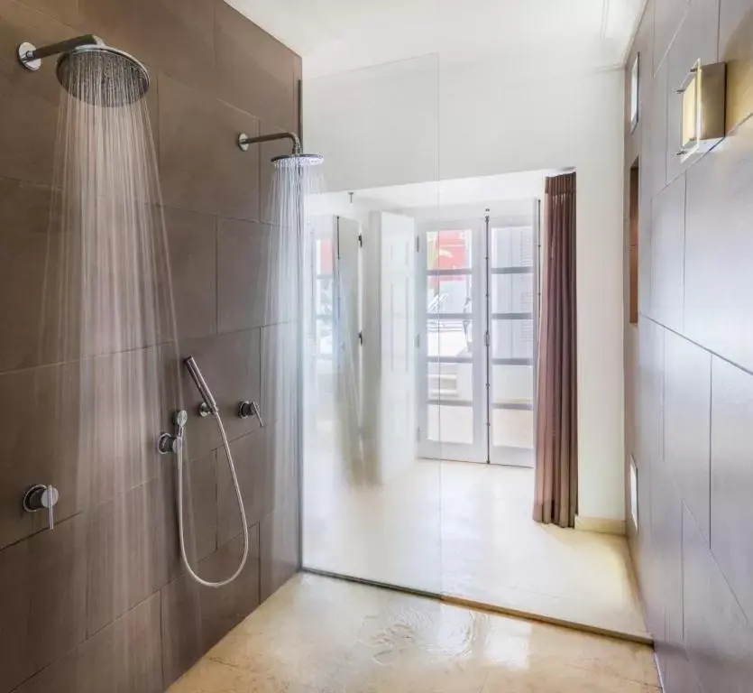 Shower, Bathroom in Villa Zawaia B&B