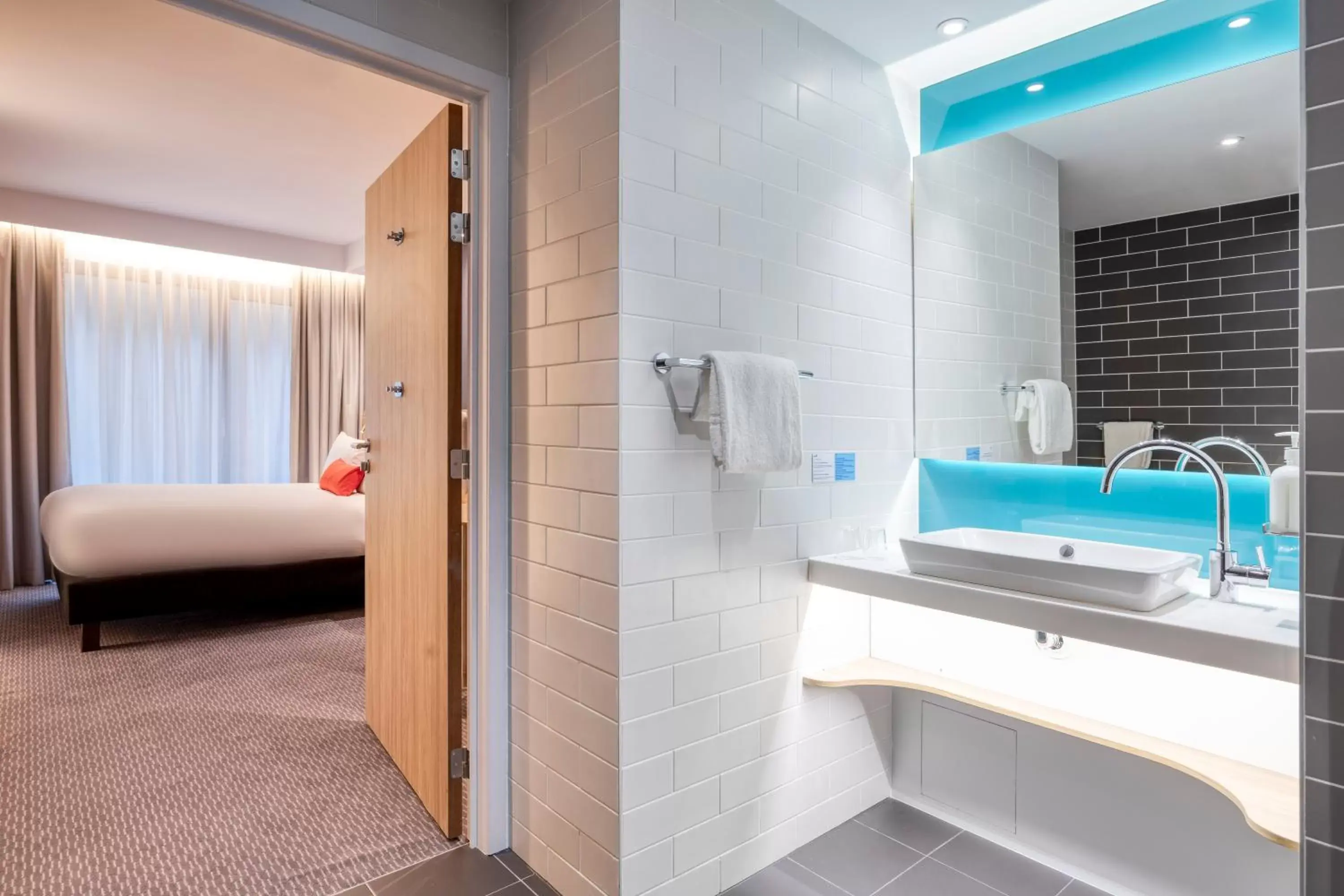 Bathroom in Holiday Inn Express Antwerp - City Centre, an IHG Hotel
