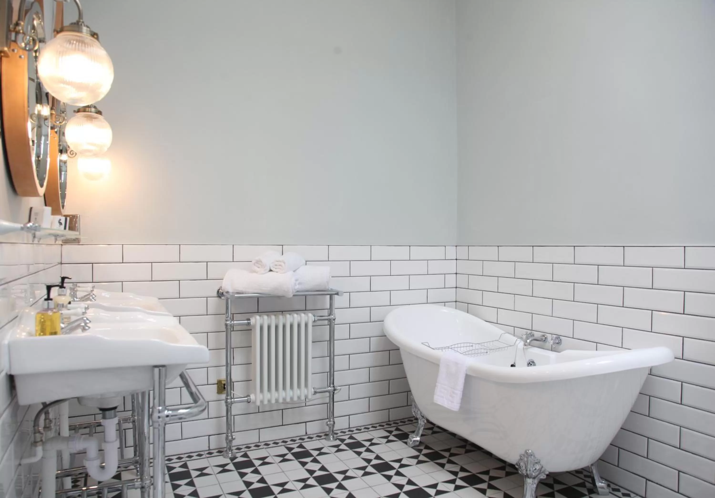 Bath, Bathroom in The Courthouse