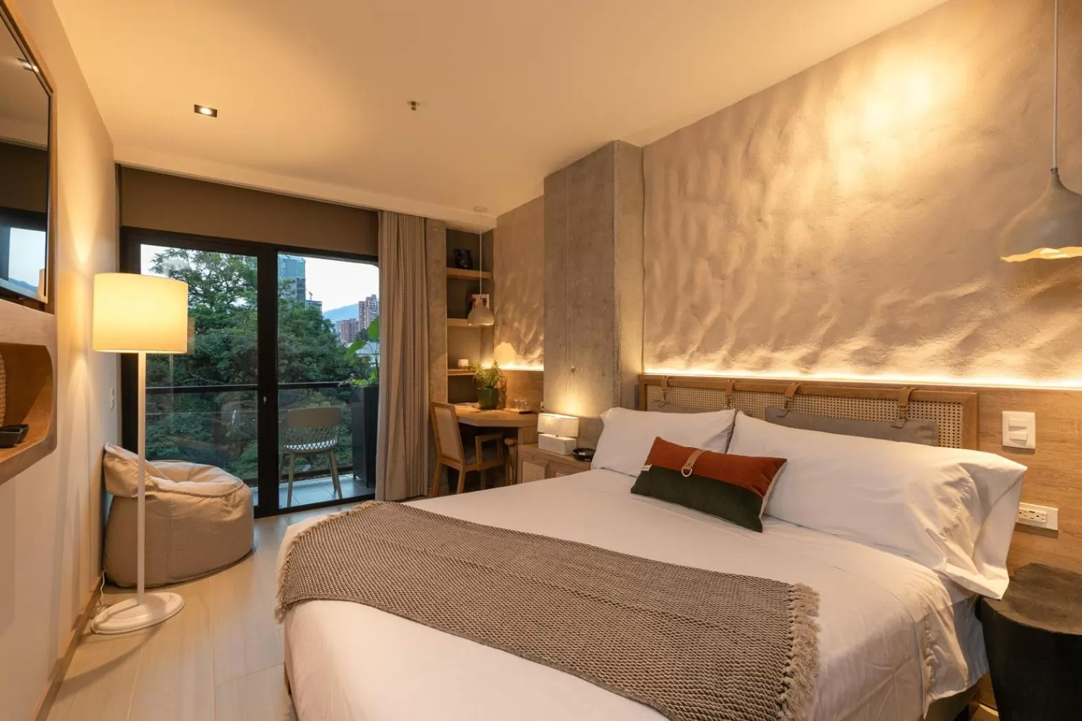 Photo of the whole room, Bed in Landmark Hotel