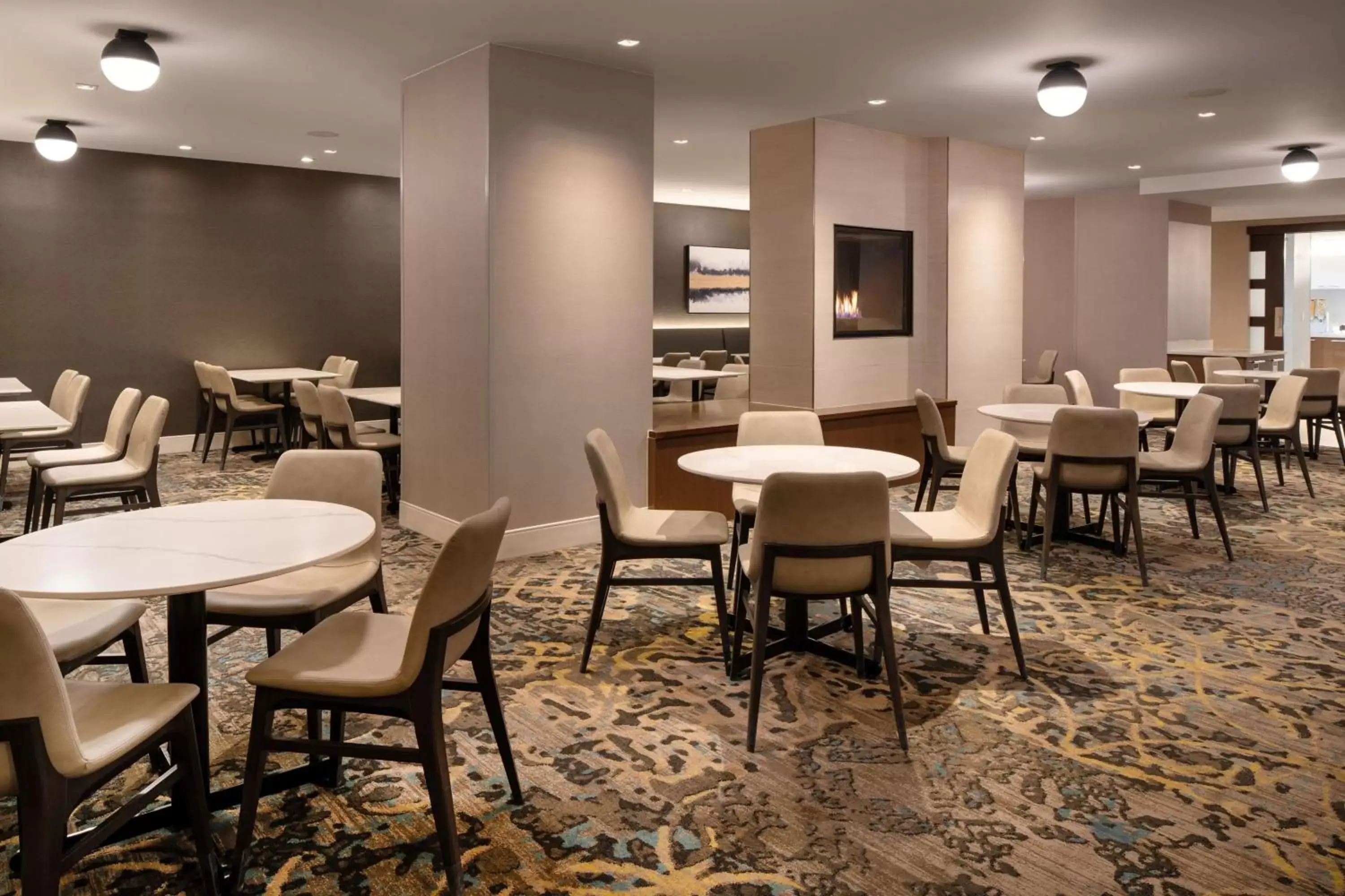Breakfast, Restaurant/Places to Eat in Residence Inn by Marriott New York Manhattan/ Midtown Eastside