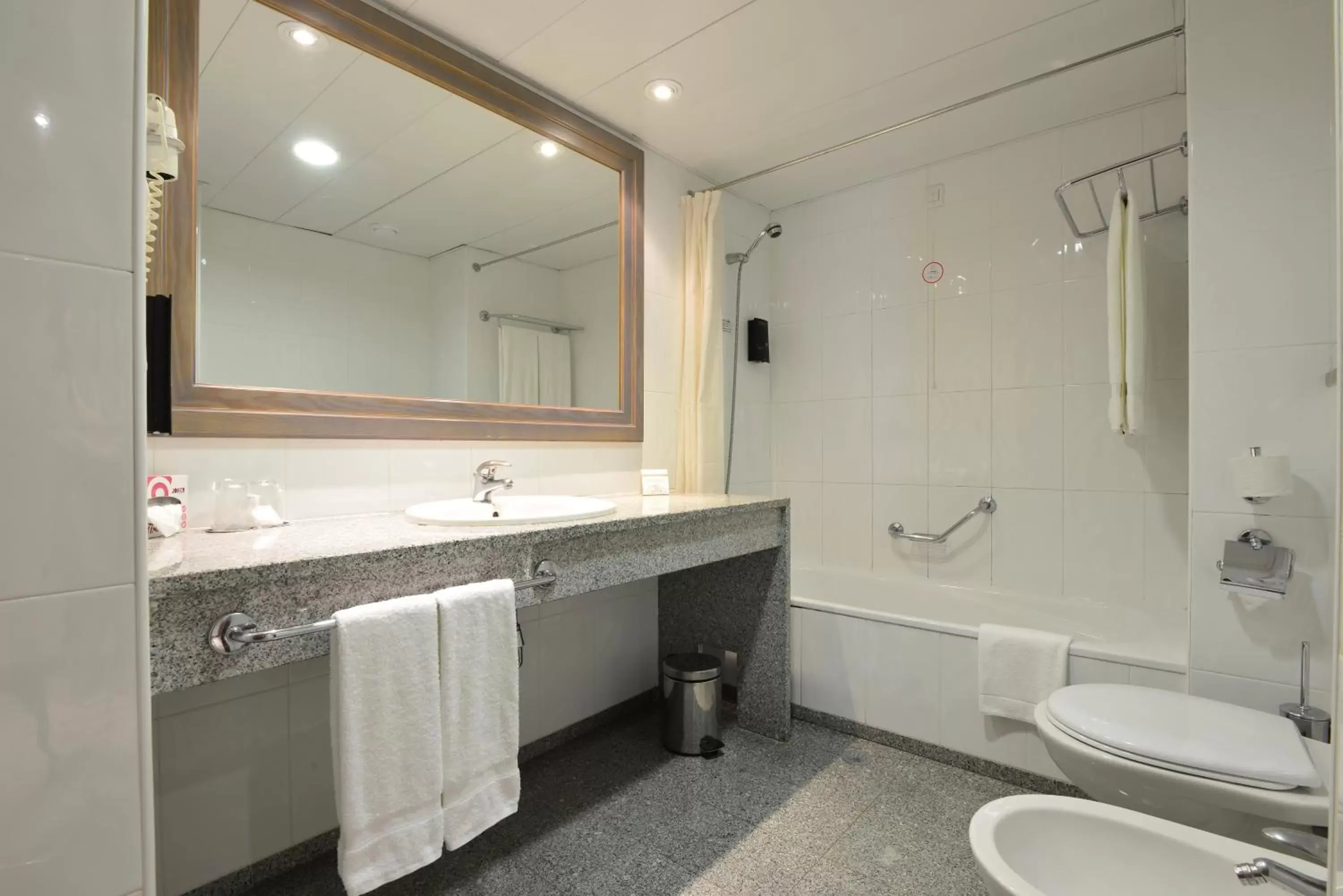 Bathroom in Real Bellavista Hotel & Spa