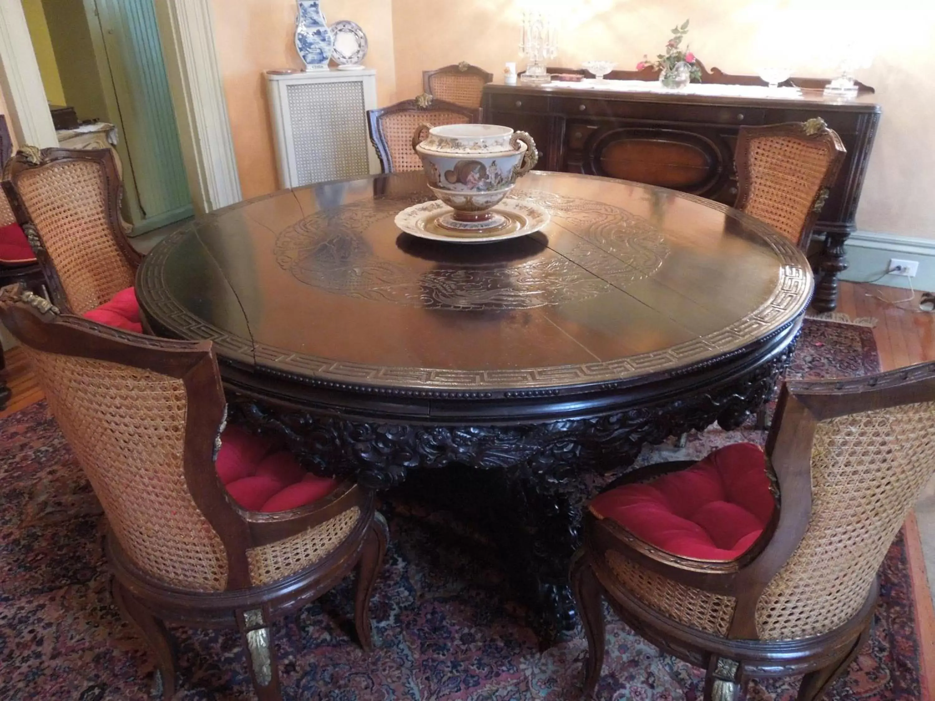 Restaurant/places to eat, Dining Area in Victorian Bed & Breakfast of Staten Island