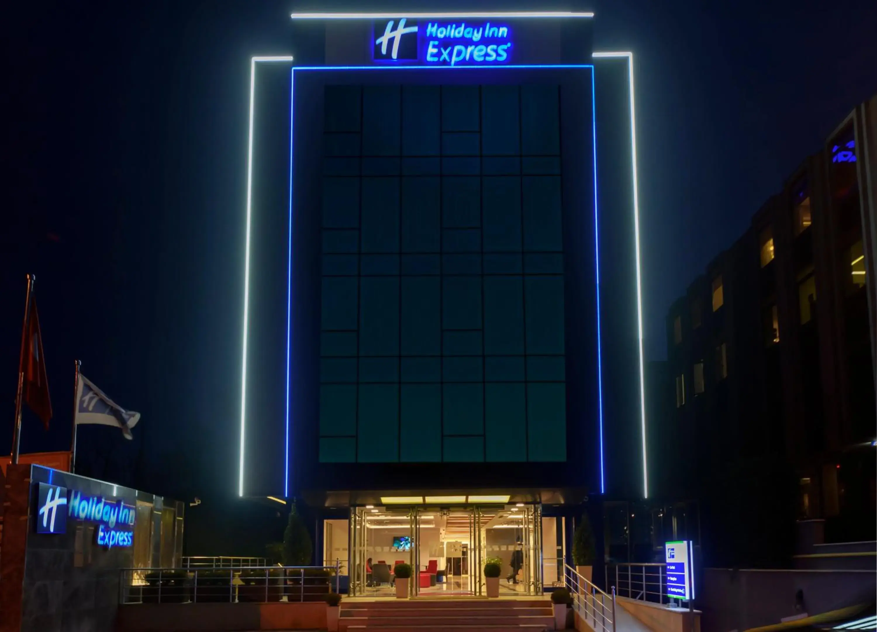Property building in Holiday Inn Express Istanbul-Altunizade