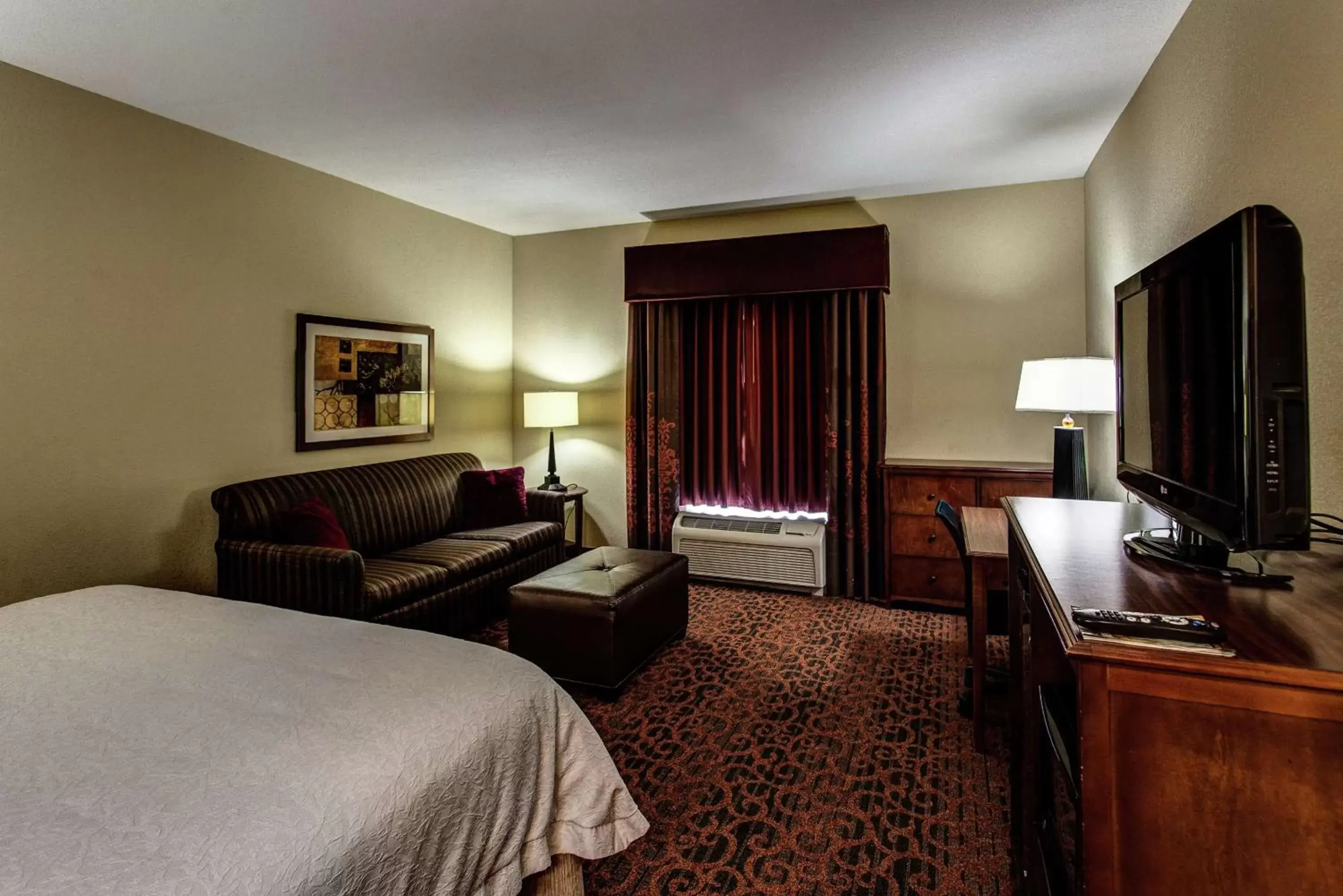 Bedroom, Bed in Hampton Inn Junction City Bedroom, Bed in Hampton Inn Junction City