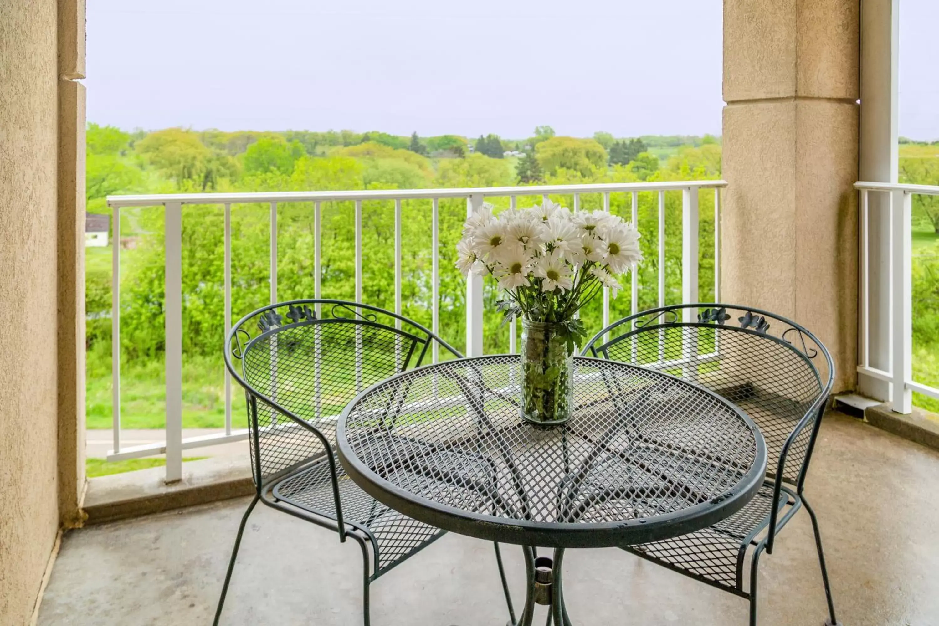 View (from property/room), Balcony/Terrace in The Ingleside Hotel