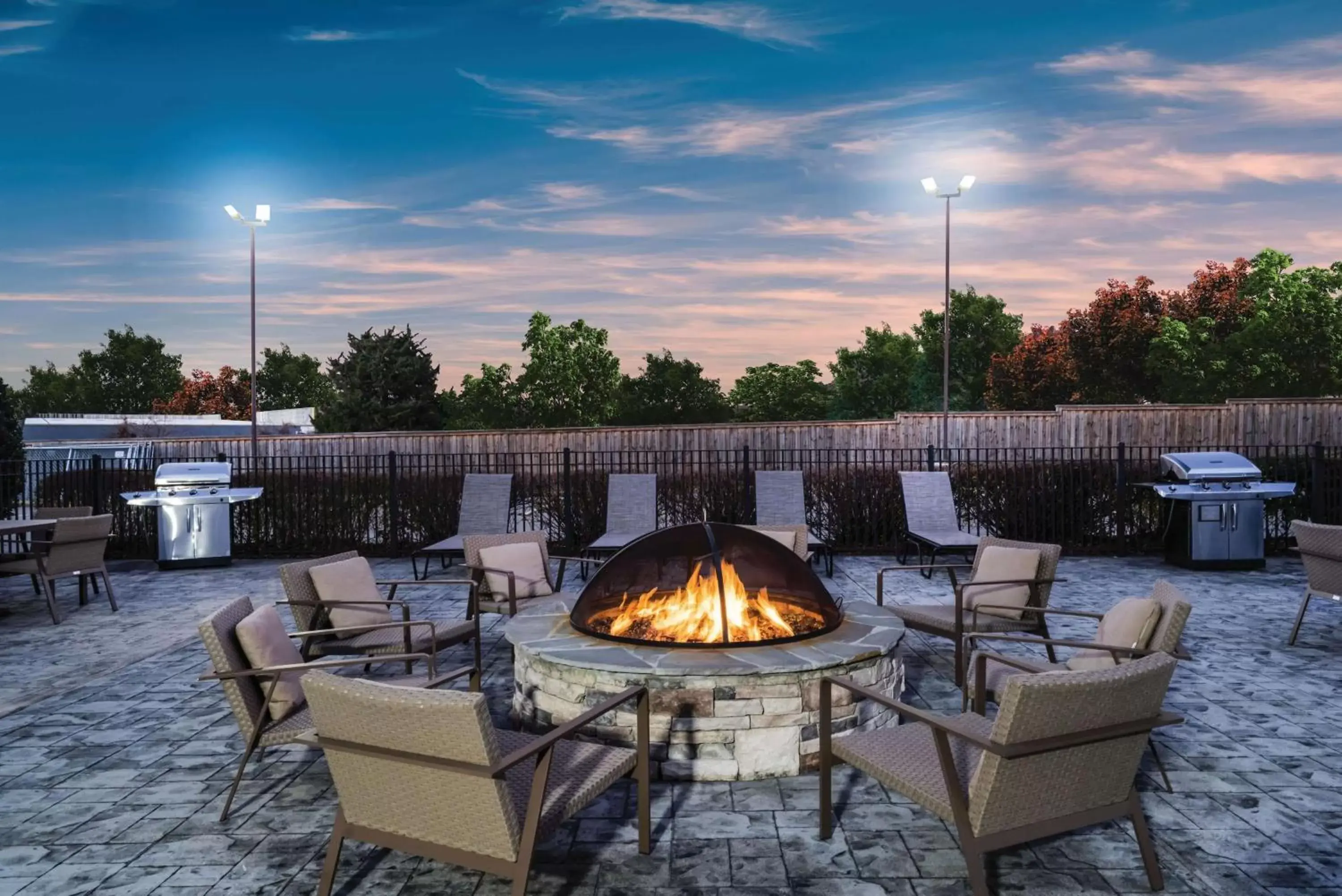 Property building in La Quinta by Wyndham Chattanooga-Hamilton Place Property building in La Quinta by Wyndham Chattanooga-Hamilton Place