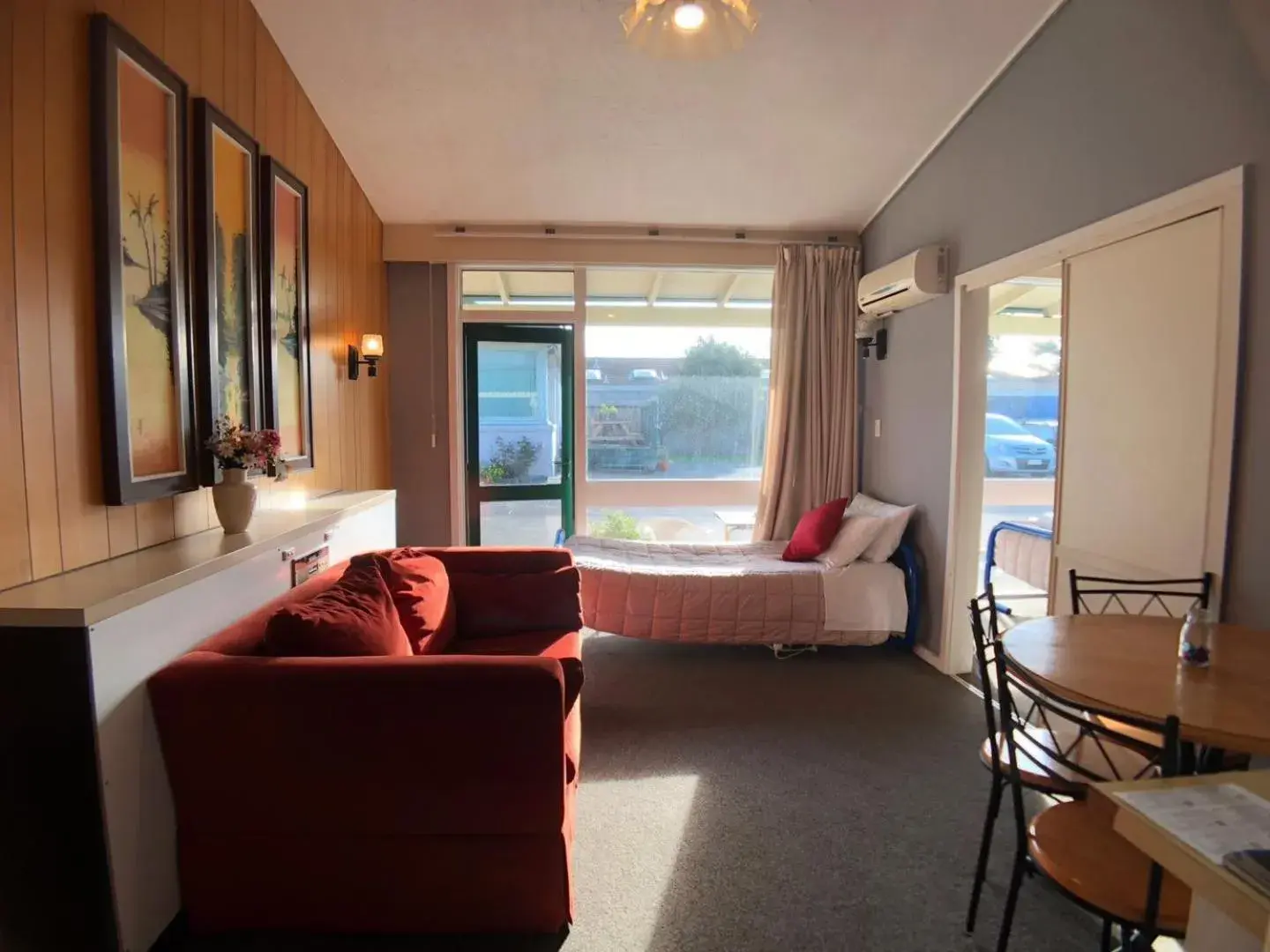 Seating Area in Tui Lodge Motel