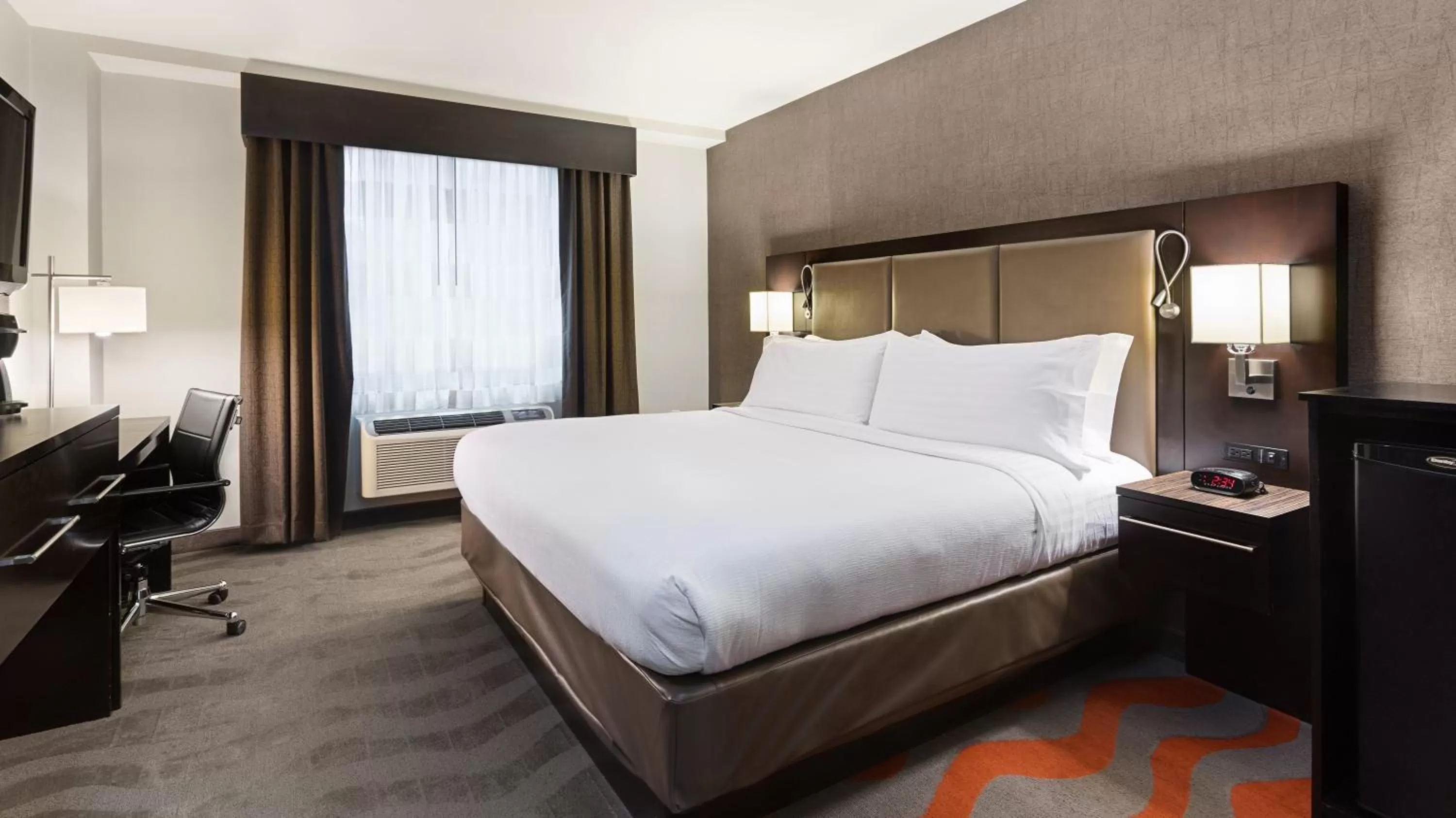 Photo of the whole room, Bed in Holiday Inn Lower East Side by IHG