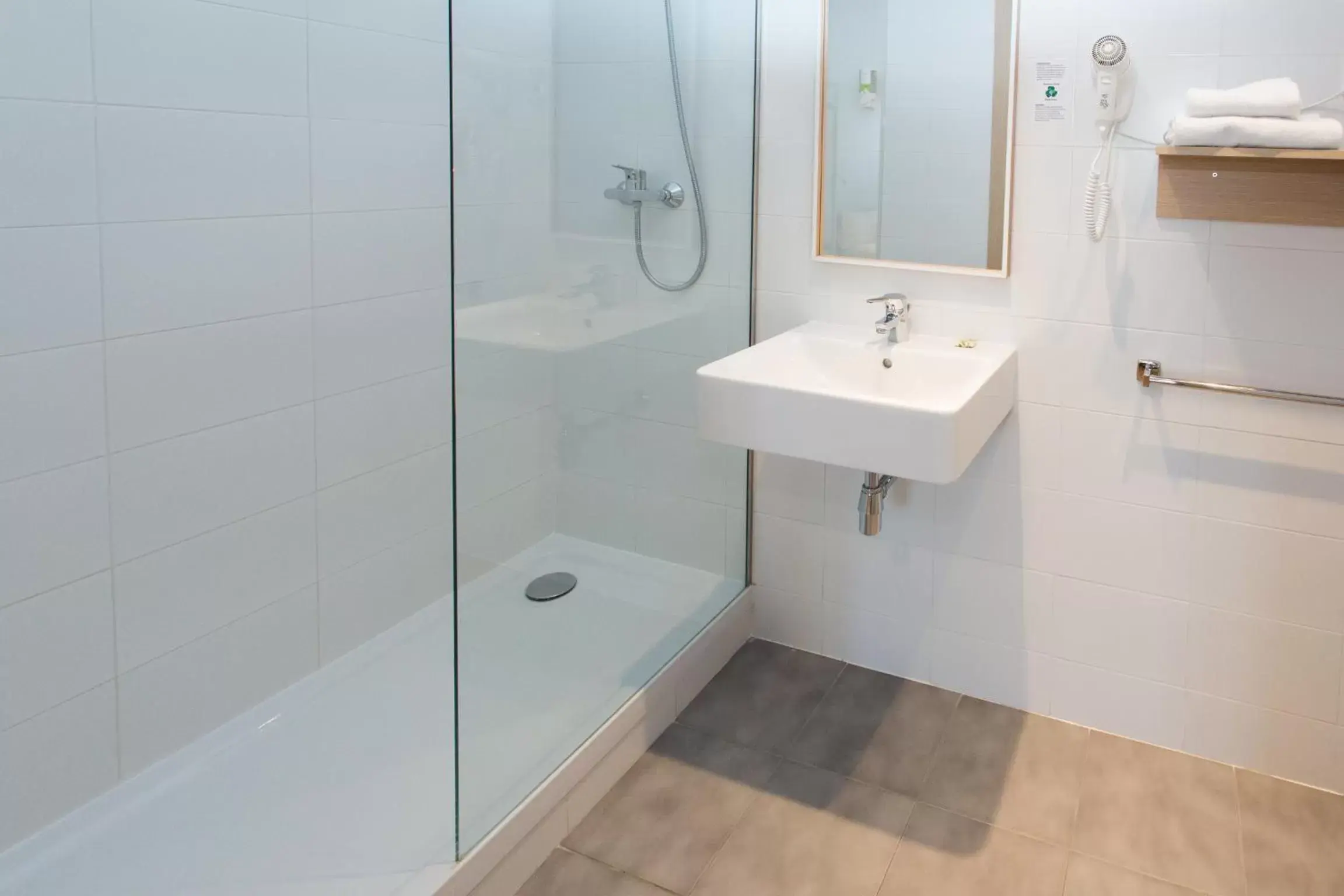 Bathroom in SmartRoom Barcelona