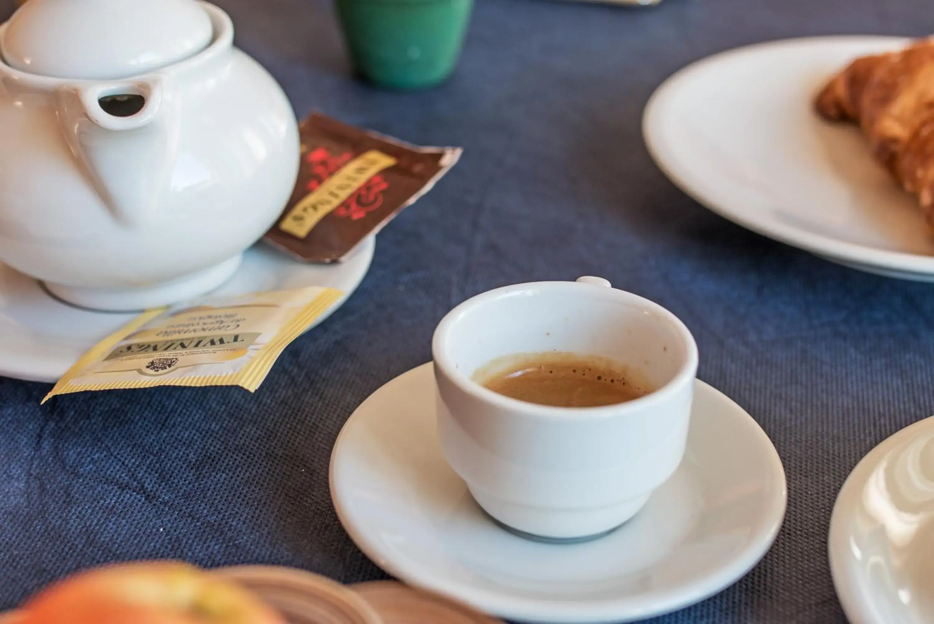 Breakfast, Coffee/Tea Facilities in Albergo Residenziale Gli Ontani