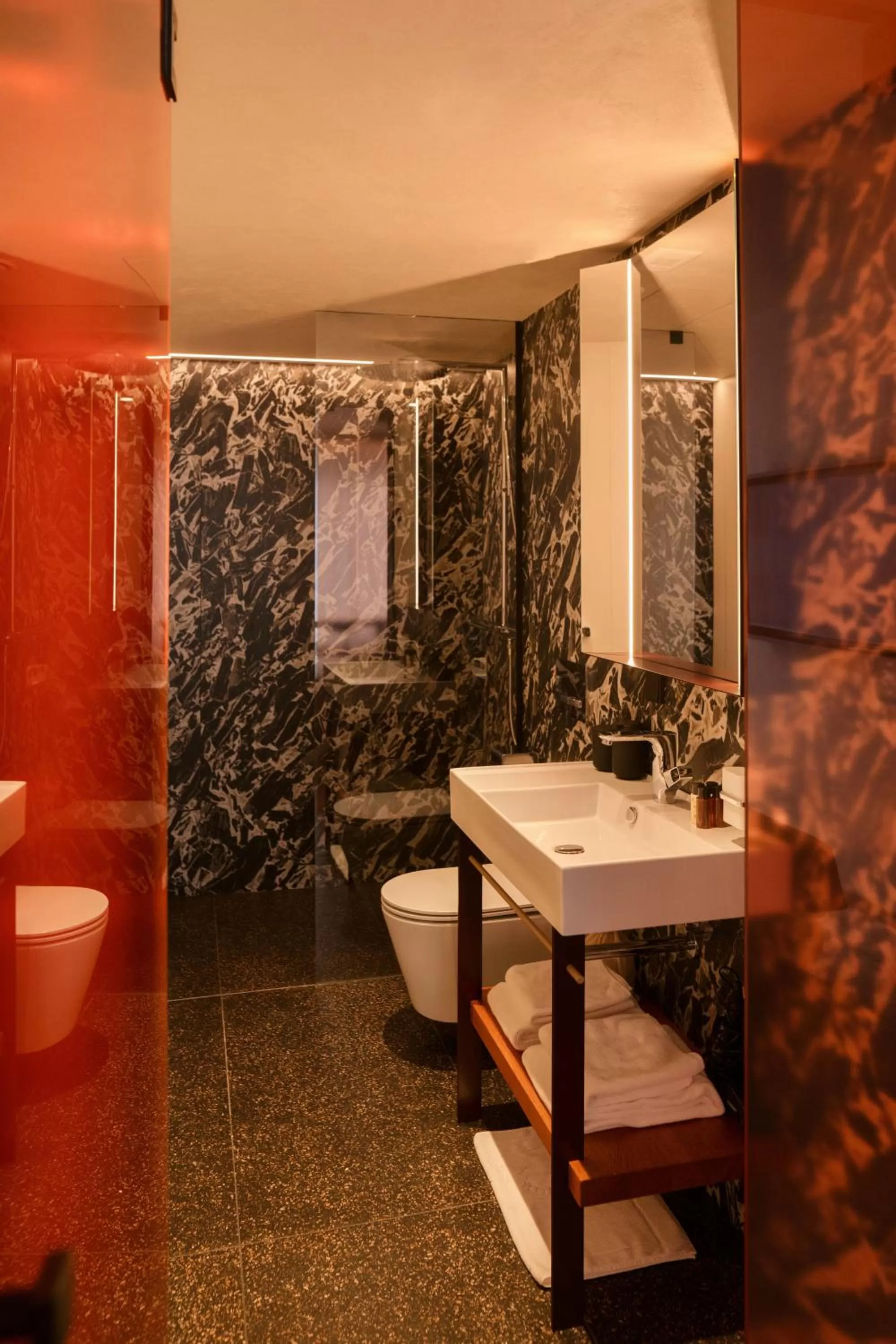 Bathroom in Warszauer Hotel