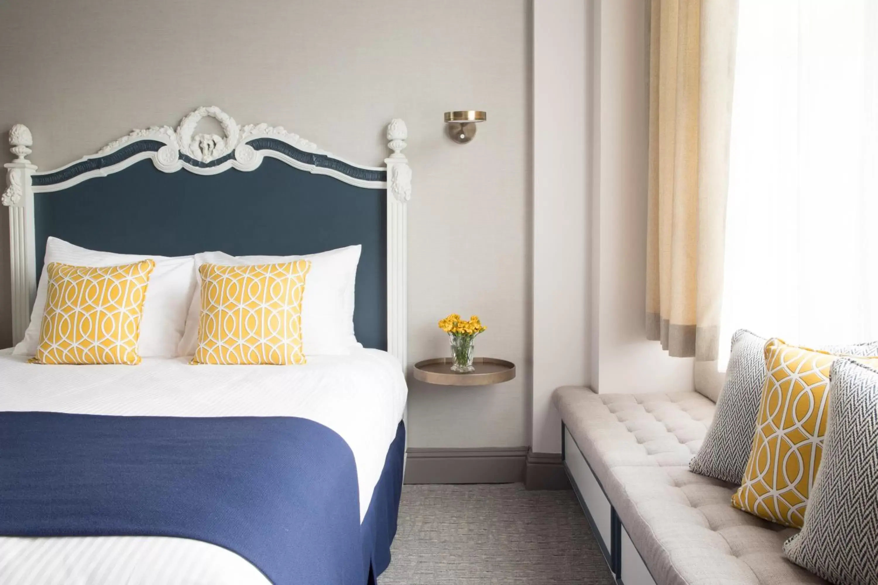 Bedroom, Bed in Warwick San Francisco Bedroom, Bed in Warwick San Francisco