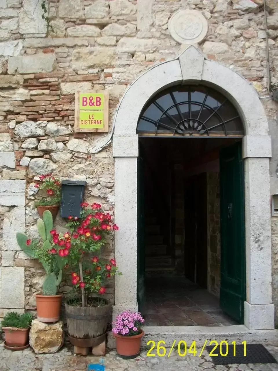 Property building in Le Cisterne B&B