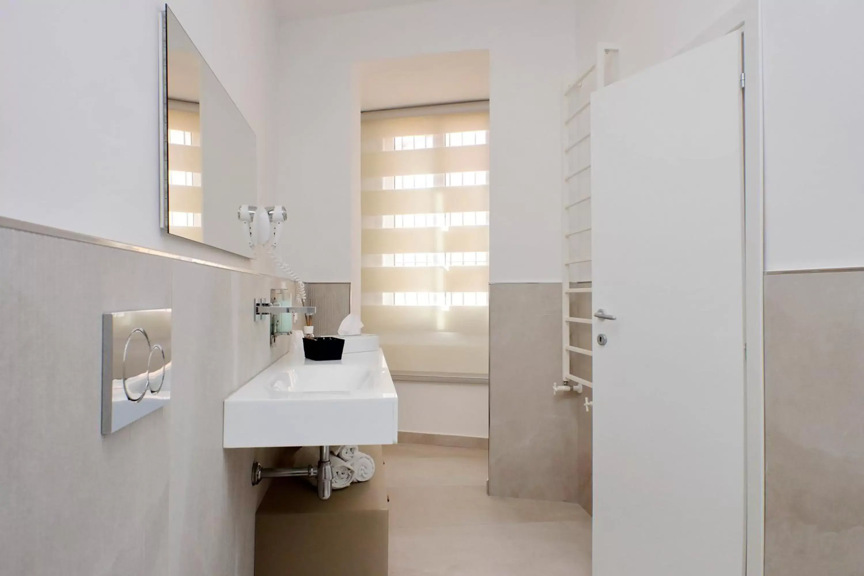 Bathroom in Trevi Rome Suite