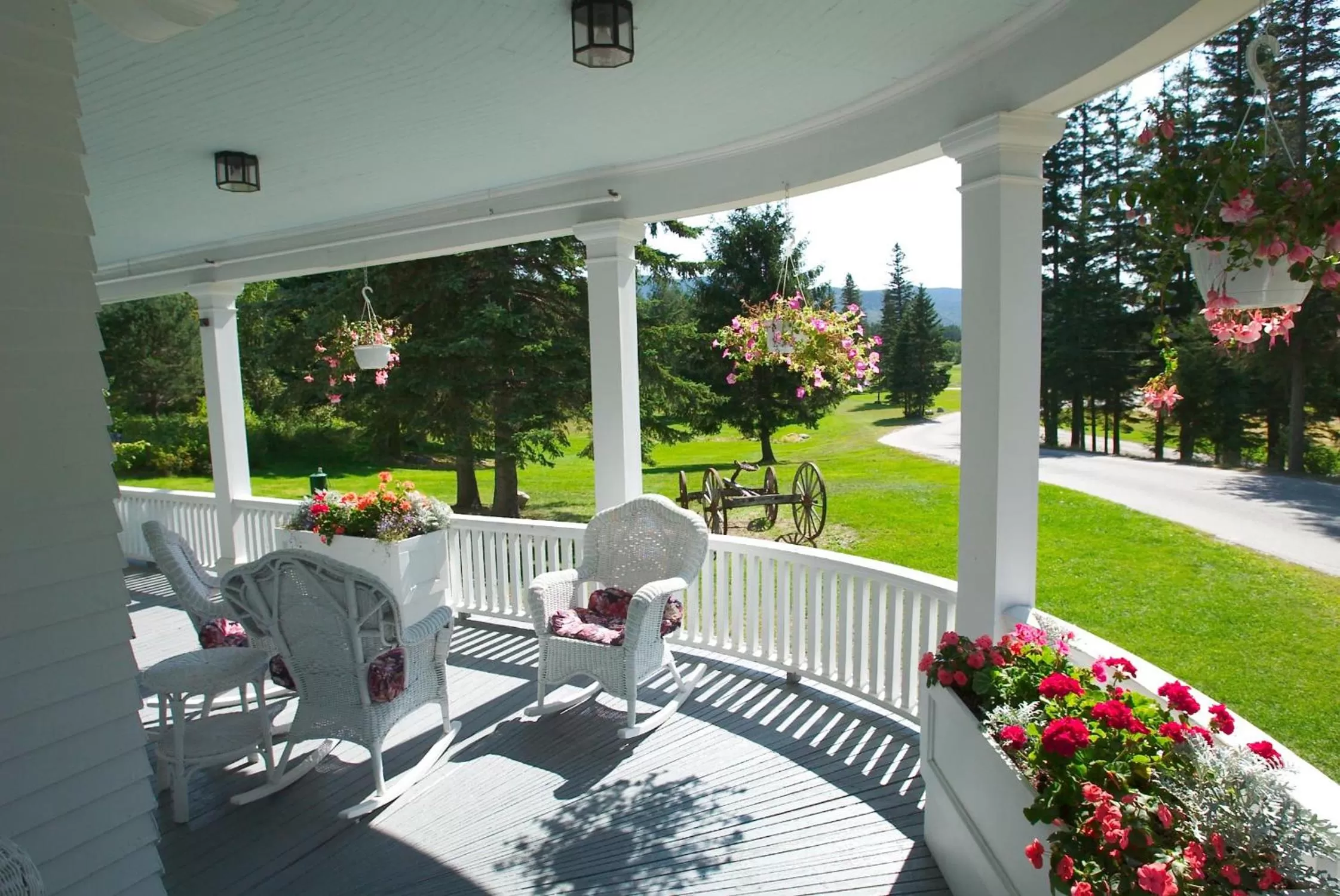 Property building in Omni Bretton Arms Inn at Mount Washington Resort